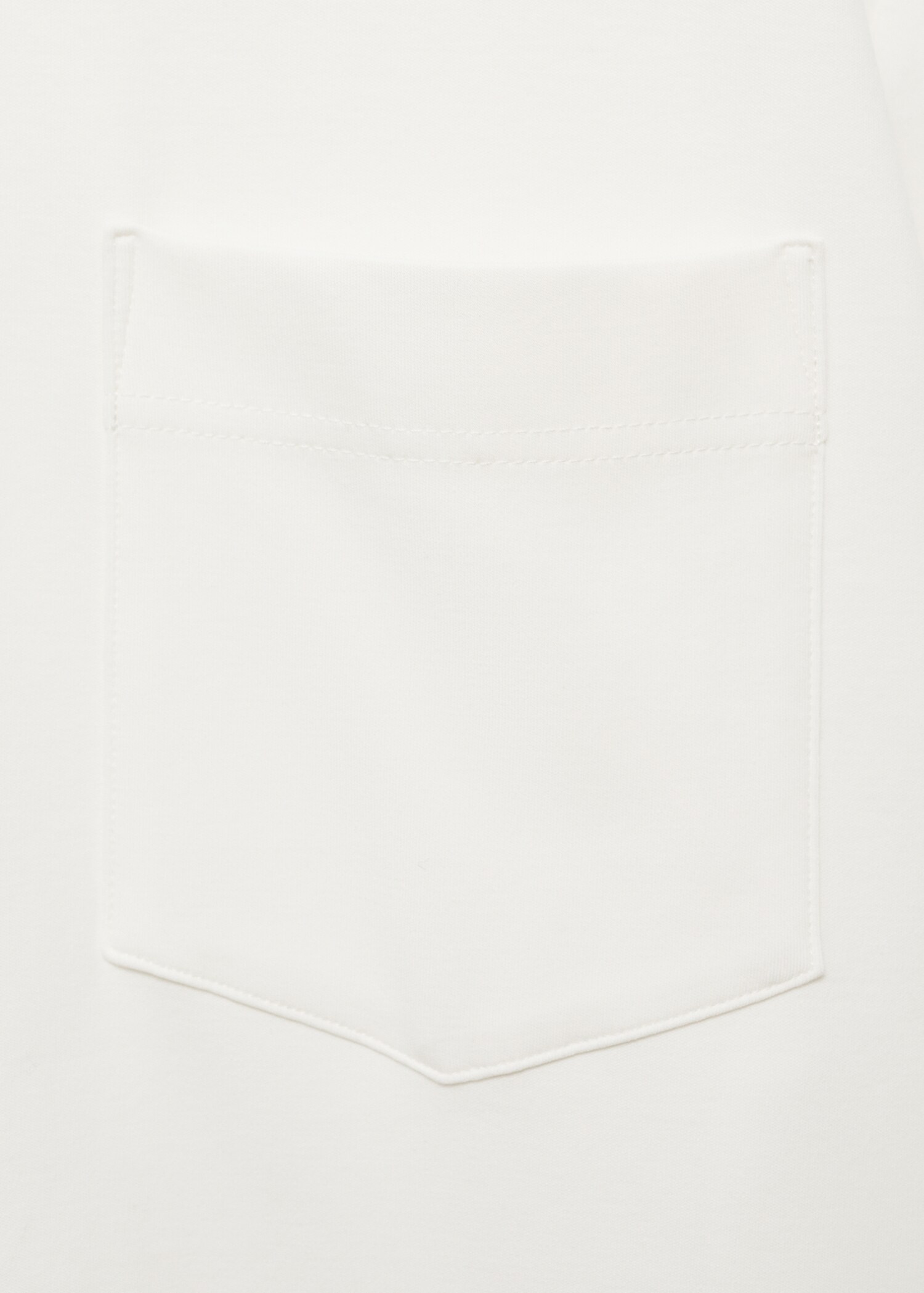 Oversized t-shirt with pocket - Details of the article 8