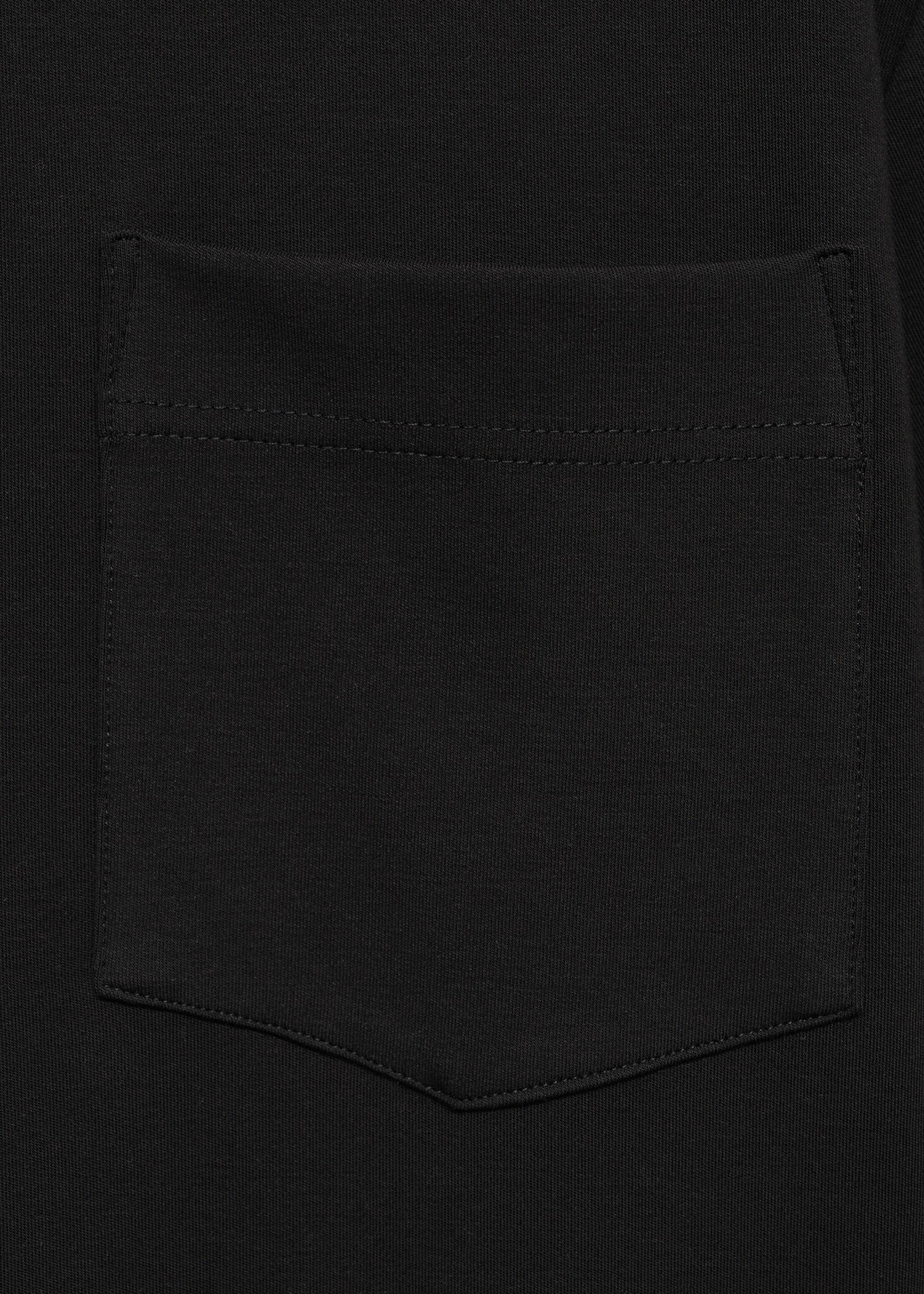 T-shirt med stor passform och ficka - Detaljer om artikeln 0