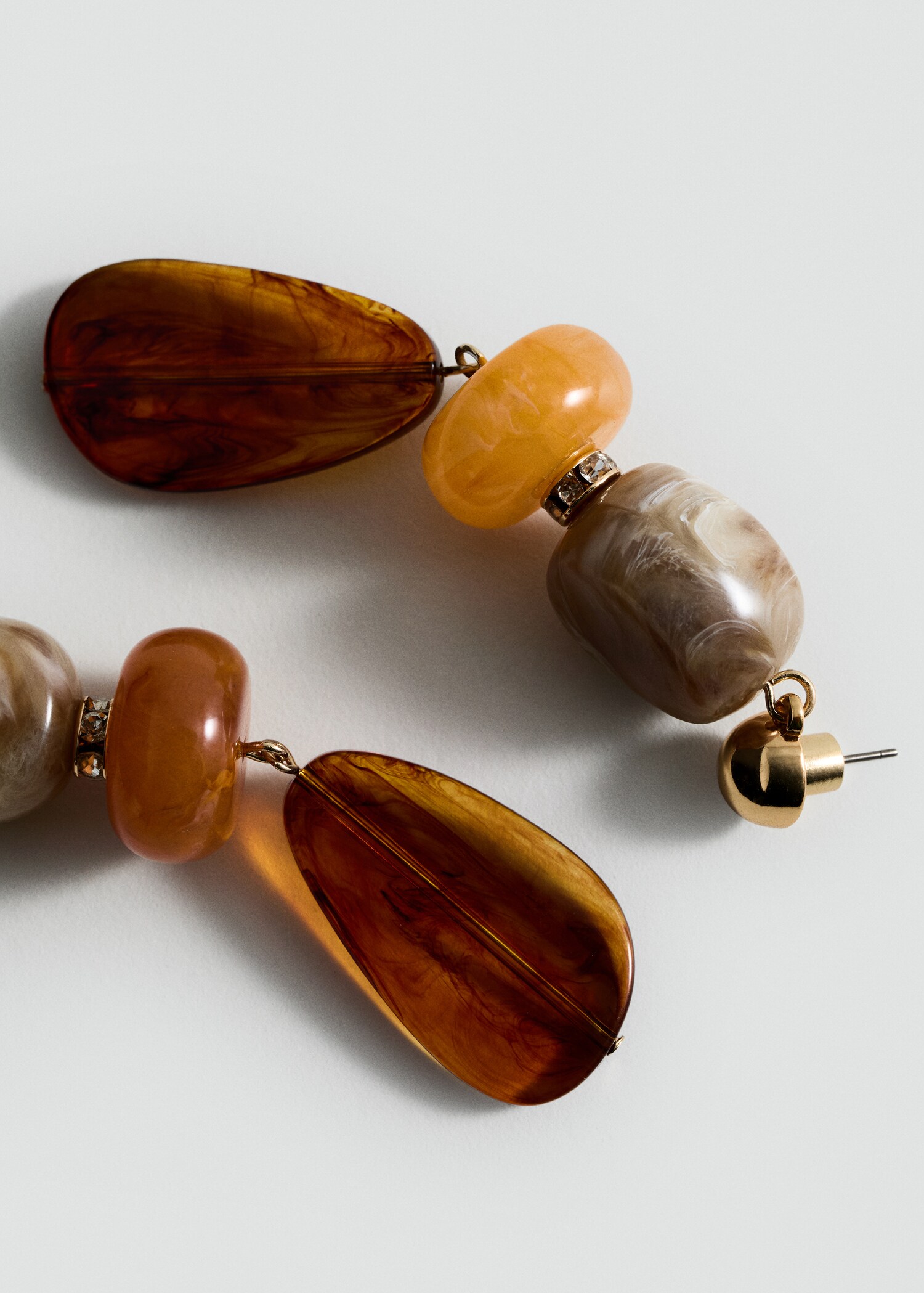 Boucles d'oreilles perles pendantes - Plan moyen