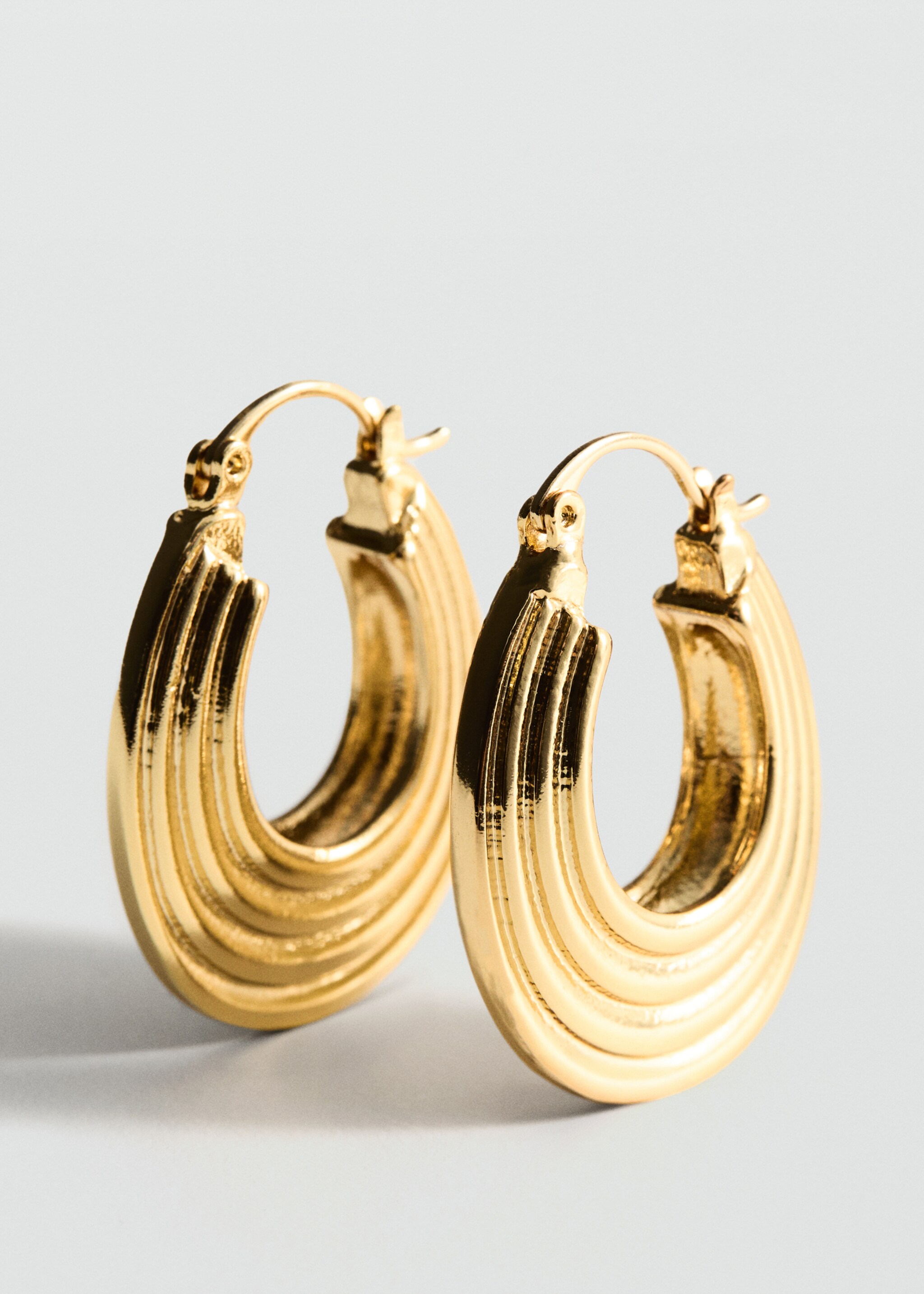 Pendientes aro relieve - Plano medio