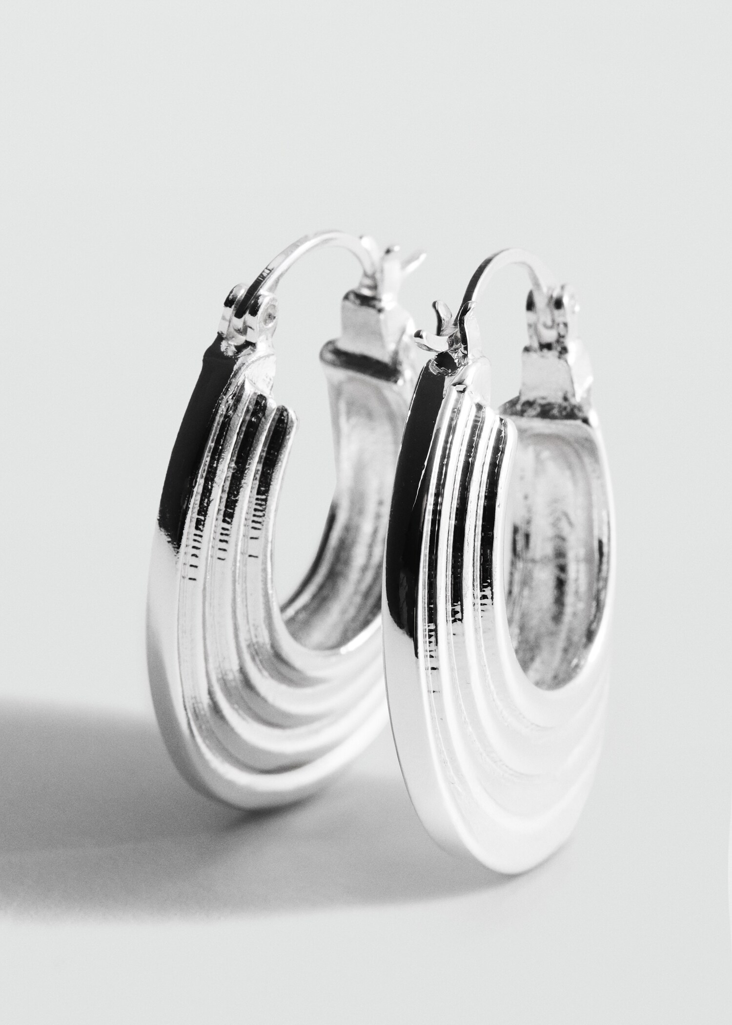 Pendientes aro relieve - Plano medio