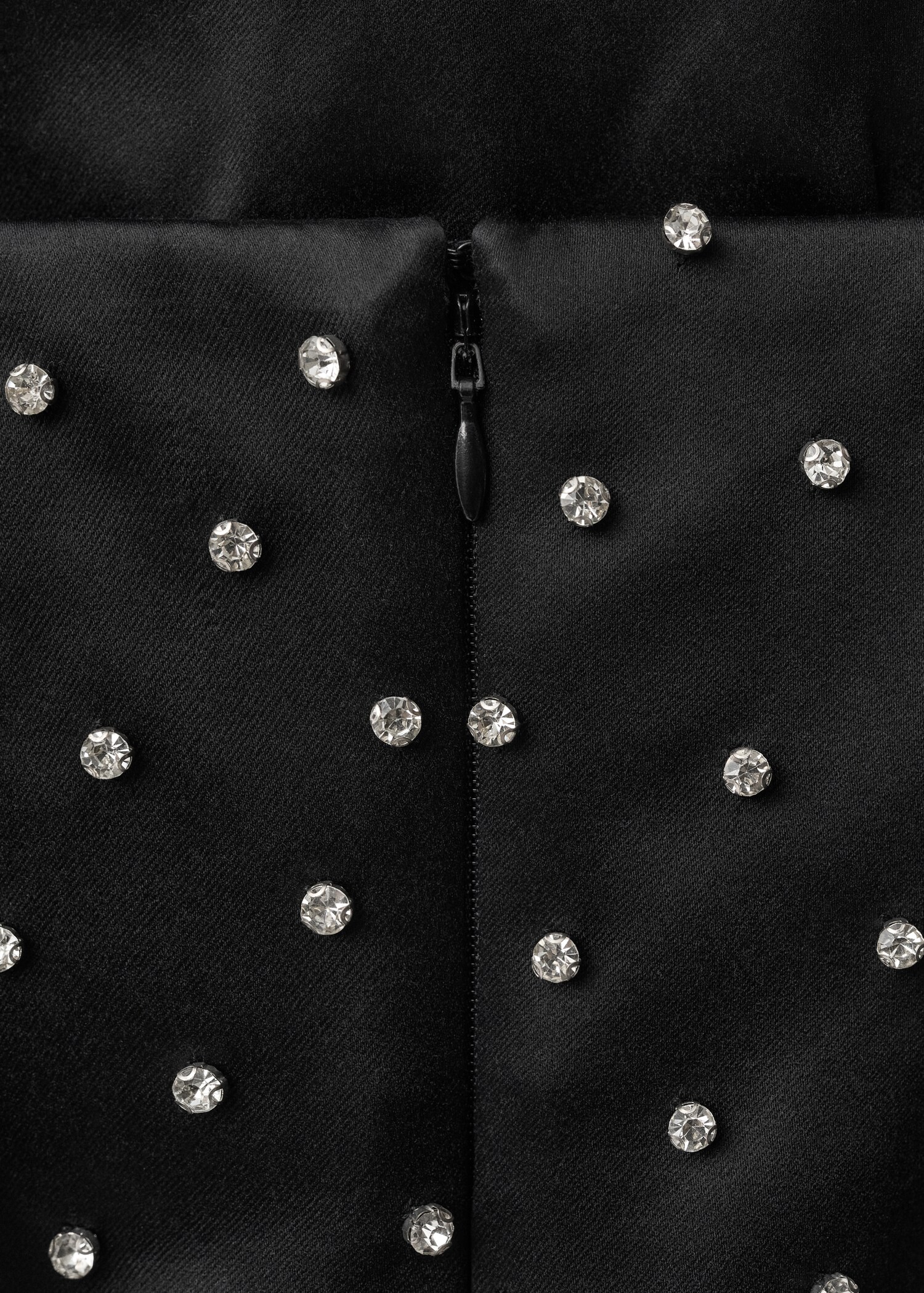 Schulterfreies Kleid mit Glitzer-Applikationen - Detail des Artikels 0