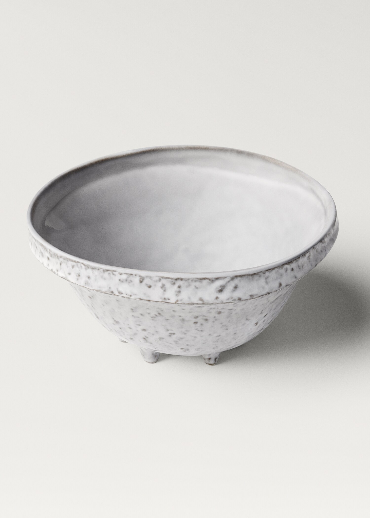 Large irregular stoneware bowl - Details of the article 1