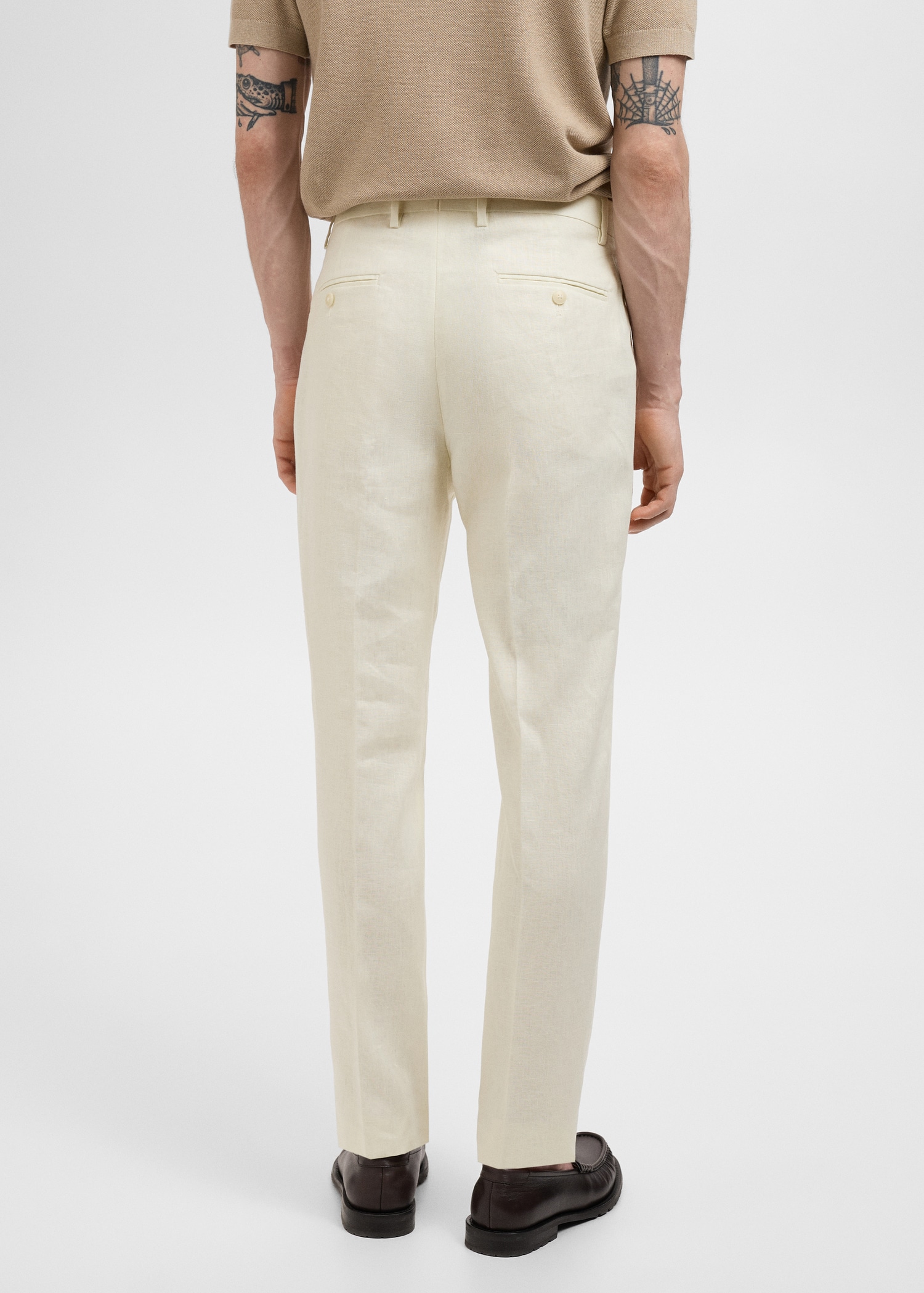 Spodnie garniturowe Amalfi slim fit z 100% lnu - Tylna strona artykułu