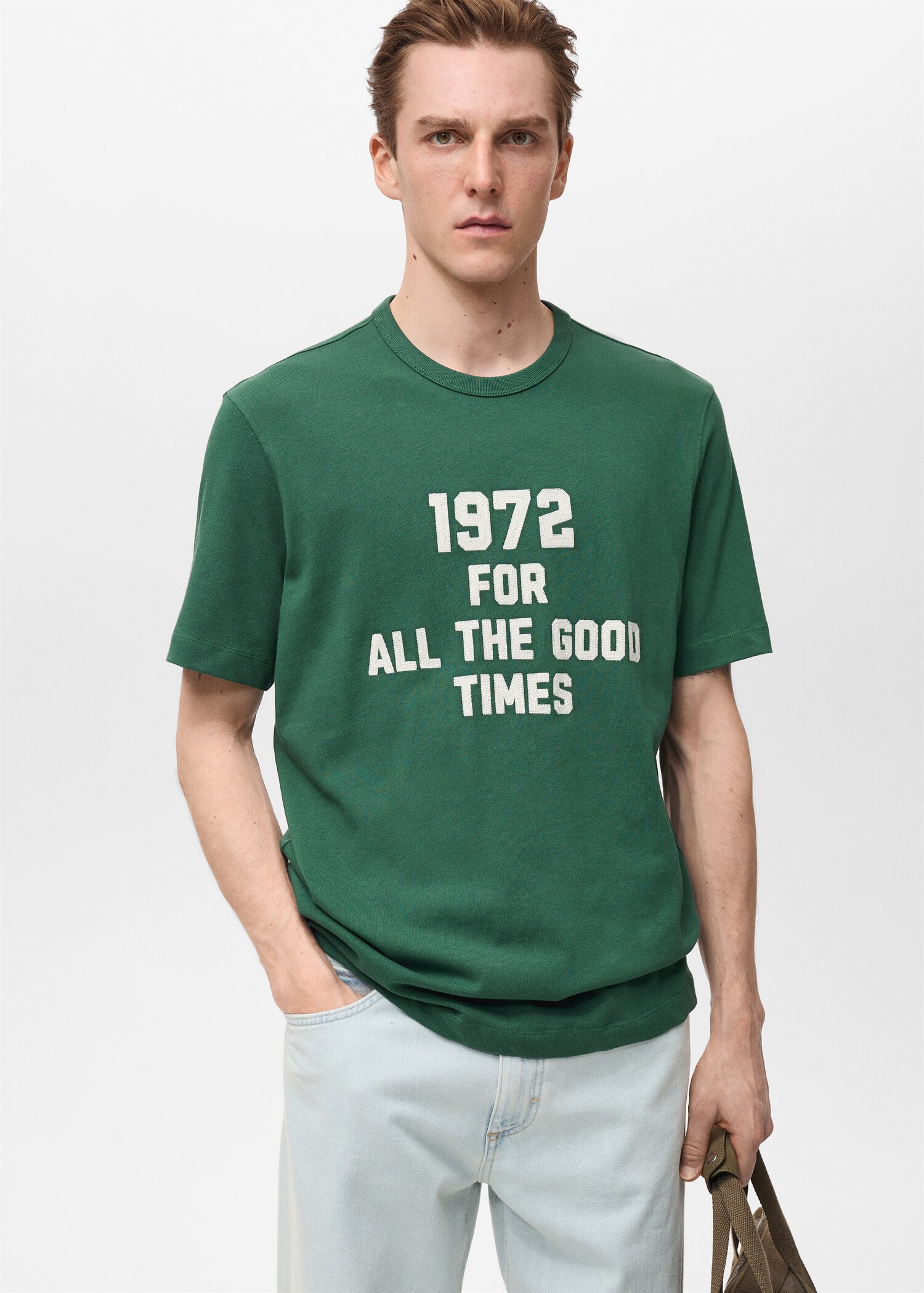 Camiseta 100% algodón bordada - Plano medio
