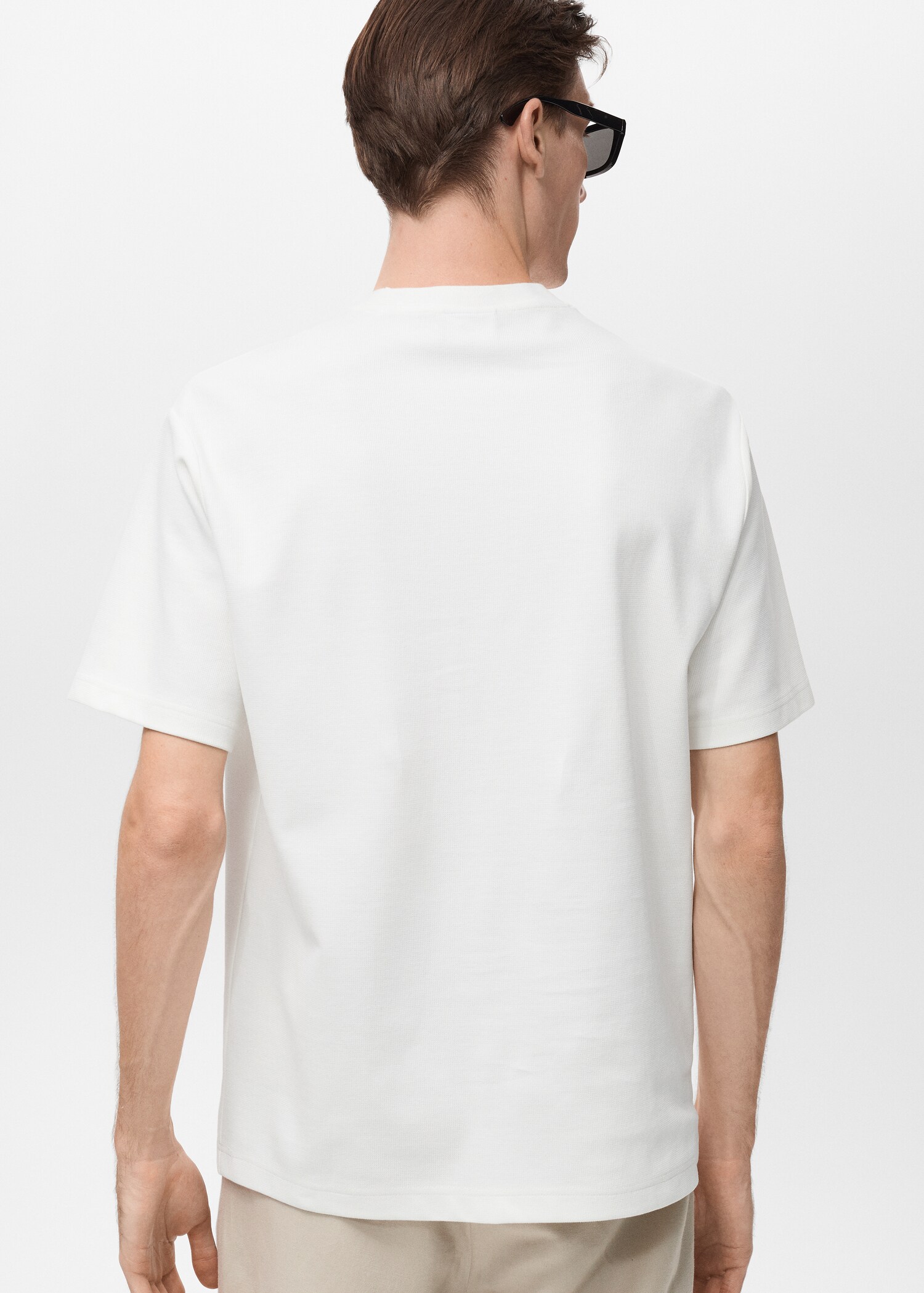 Camiseta textura regular fit - Reverso del artículo