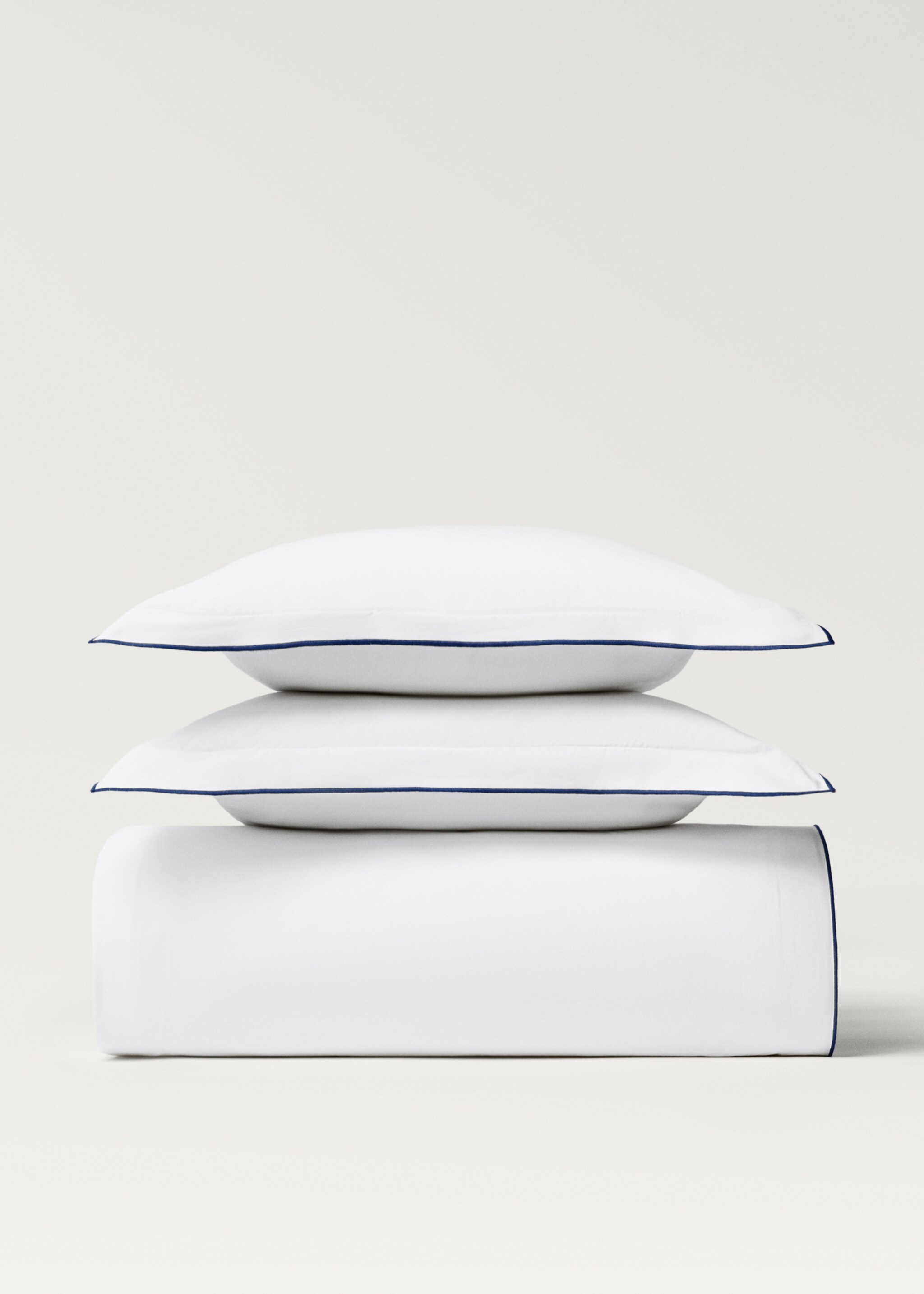 Percale cotton duvet cover with contrasting overlock stitching King bed - Article without model