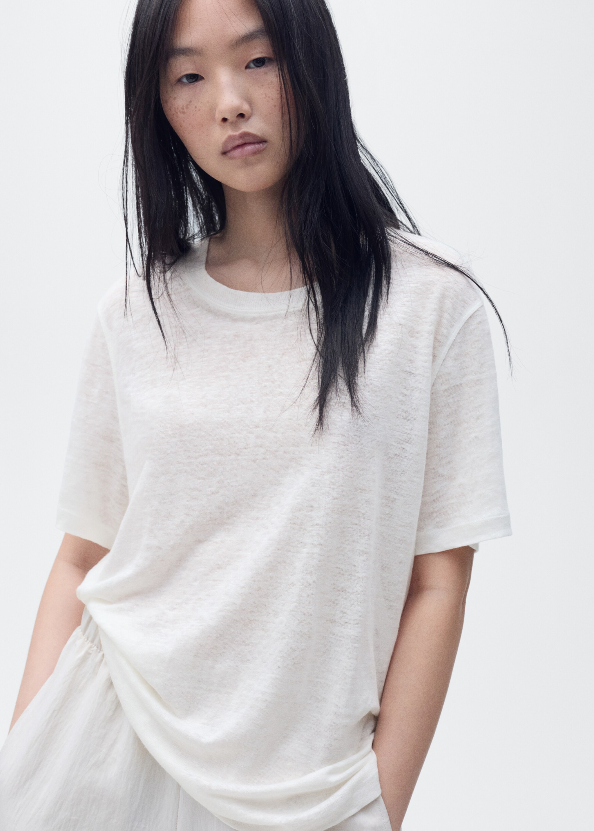 Short-sleeved linen t-shirt - Medium plane