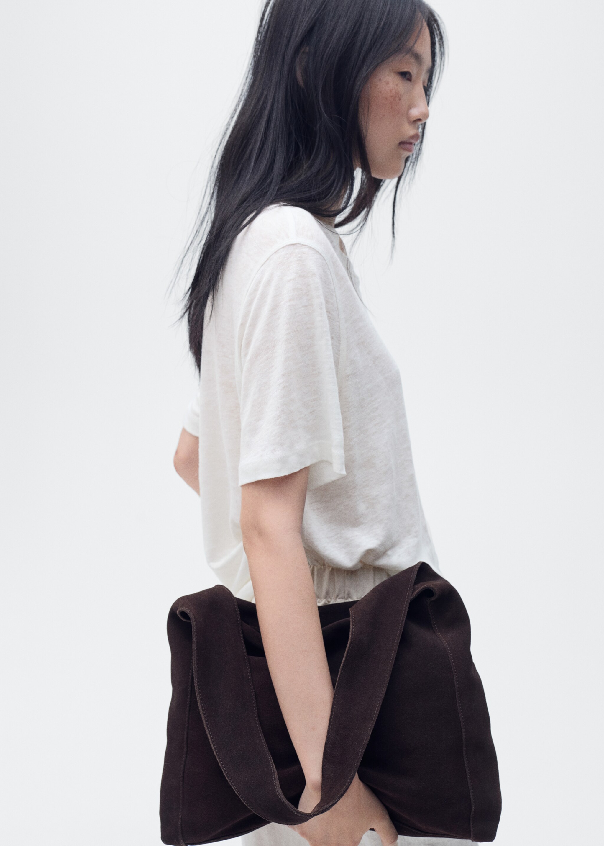 Short-sleeved linen t-shirt - Details of the article 6