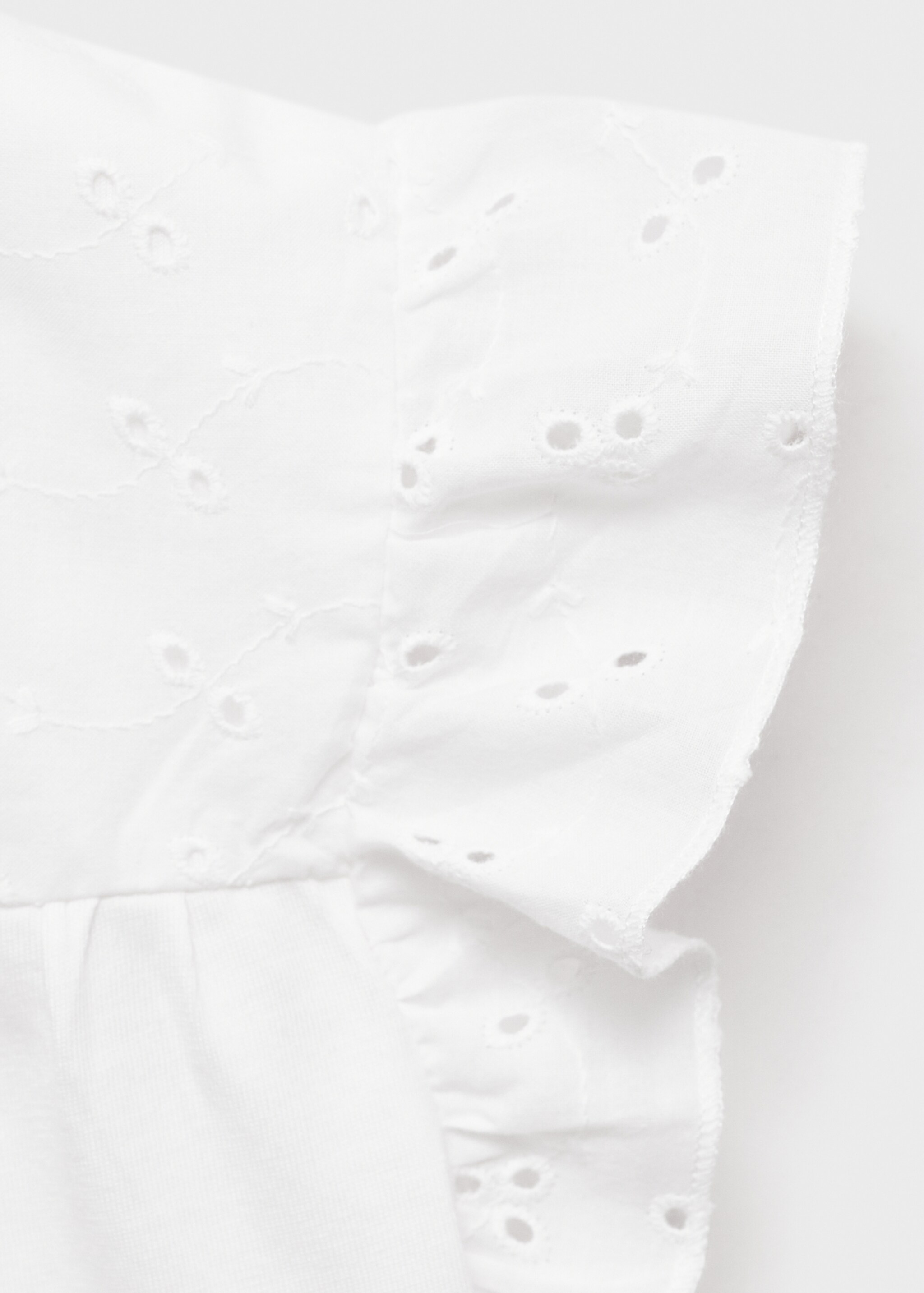 Camiseta detalles calados - Detalle del artículo 0