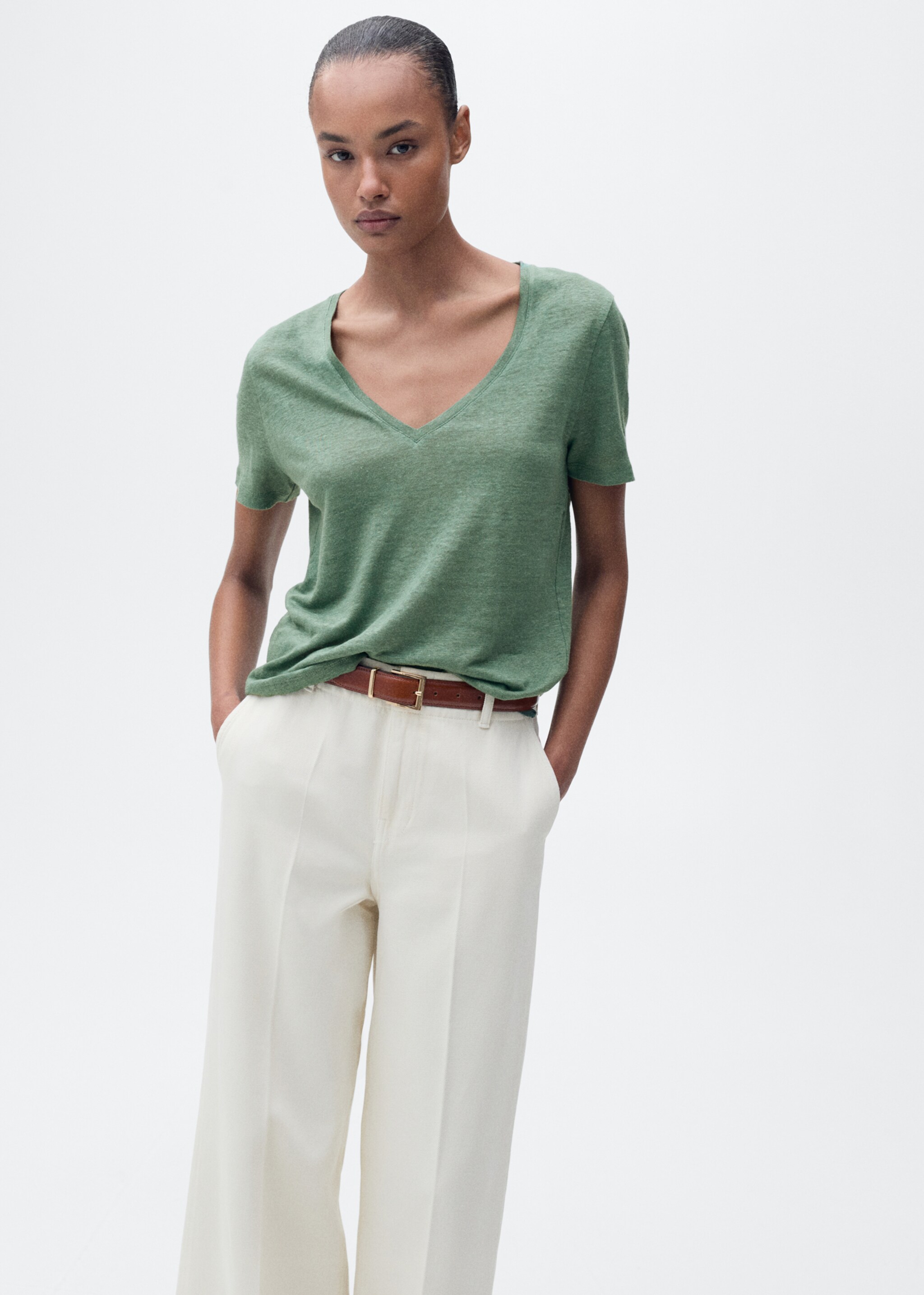 V-neck linen t-shirt - Medium plane