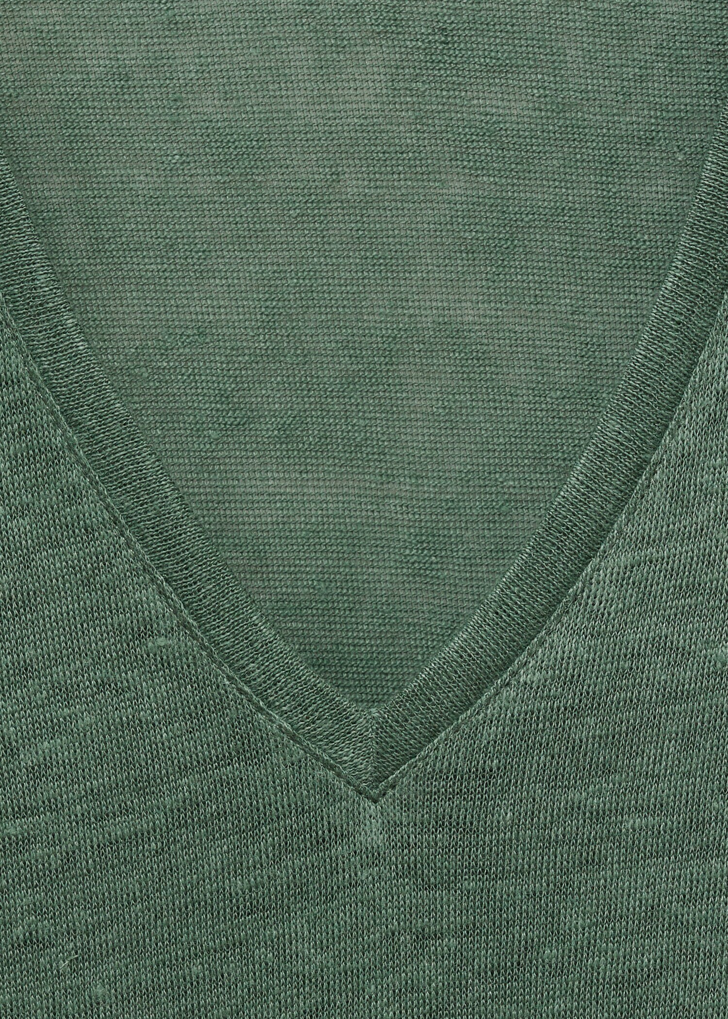 V-neck linen t-shirt - Details of the article 8