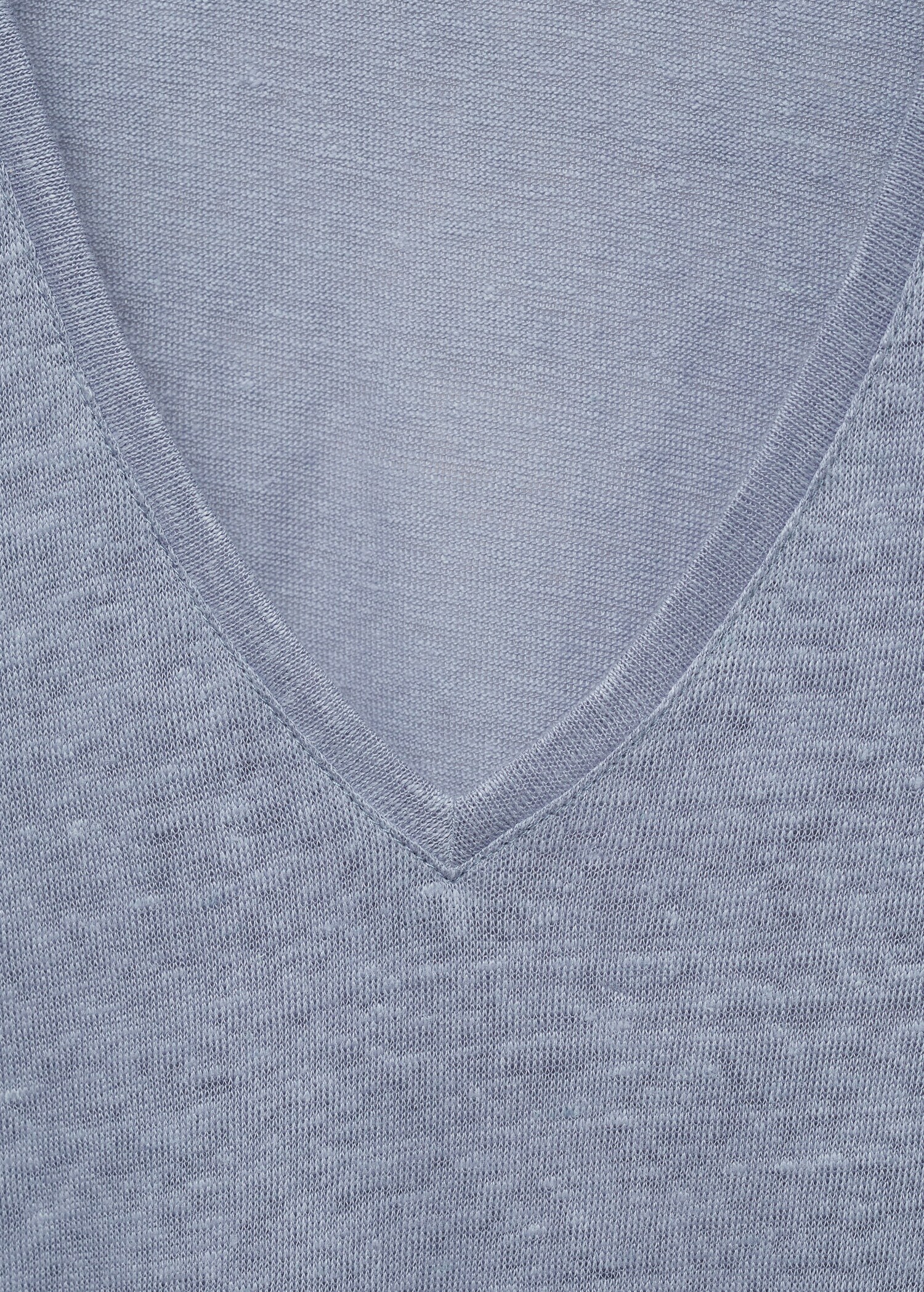 V-neck linen t-shirt - Details of the article 8