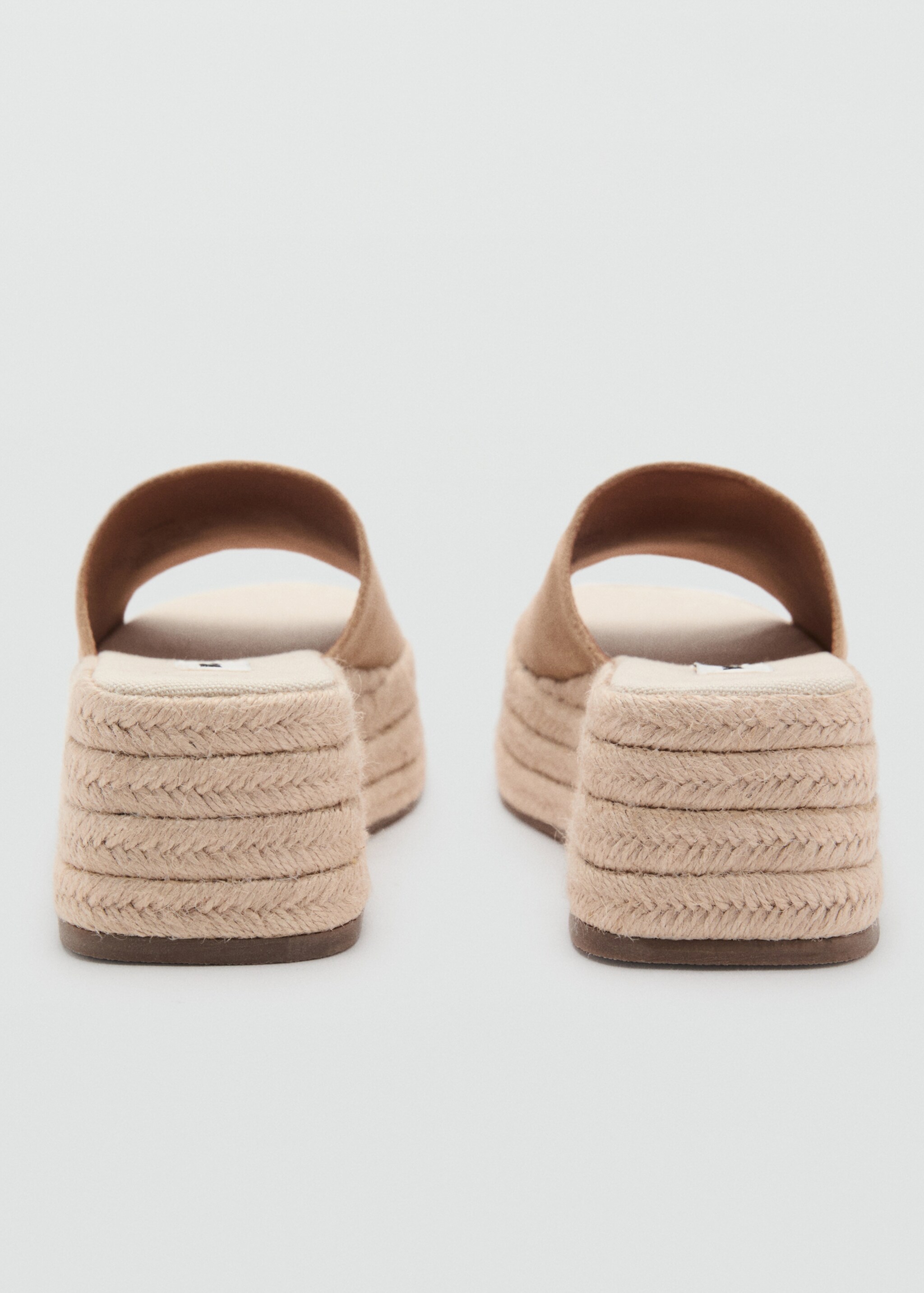 Platform sandals - Details of the article 2