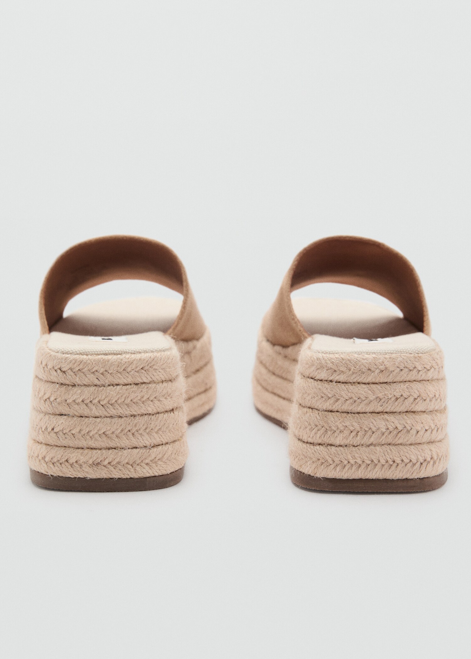 Platform sandals - Details of the article 2