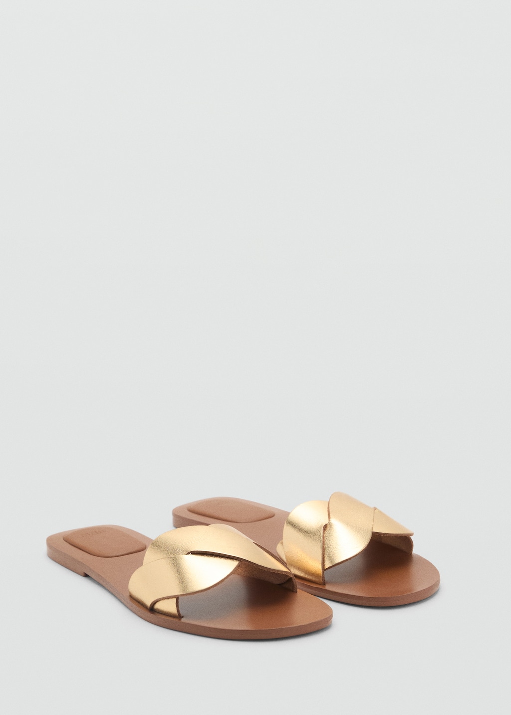 s*y様 正規品　新品　MEDI ENAMEL STRAP THONG SAND Prada - Silver Leather Logo Thong Sandal | Mitchell Stores