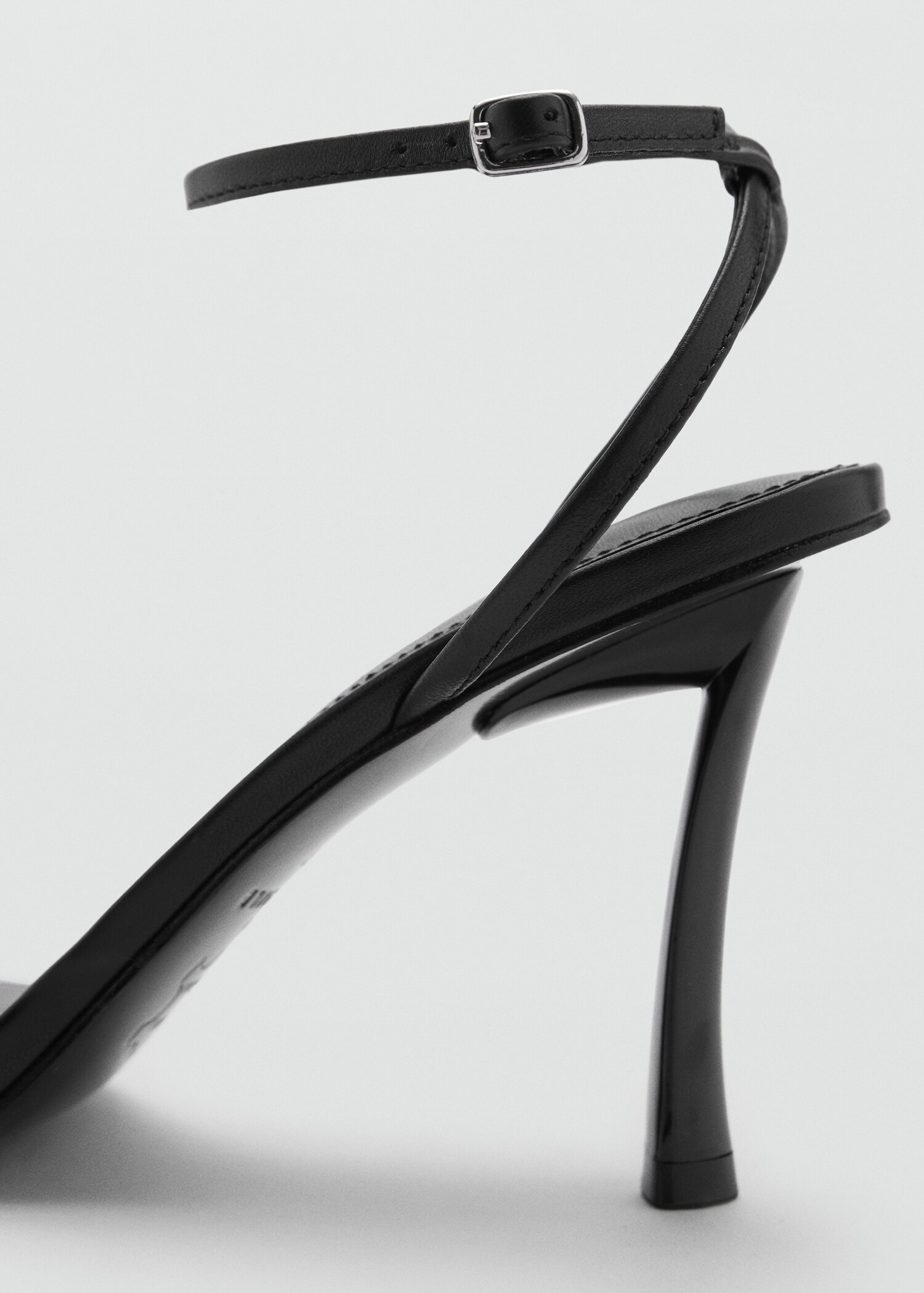 Heel leather sandals - Details of the article 2