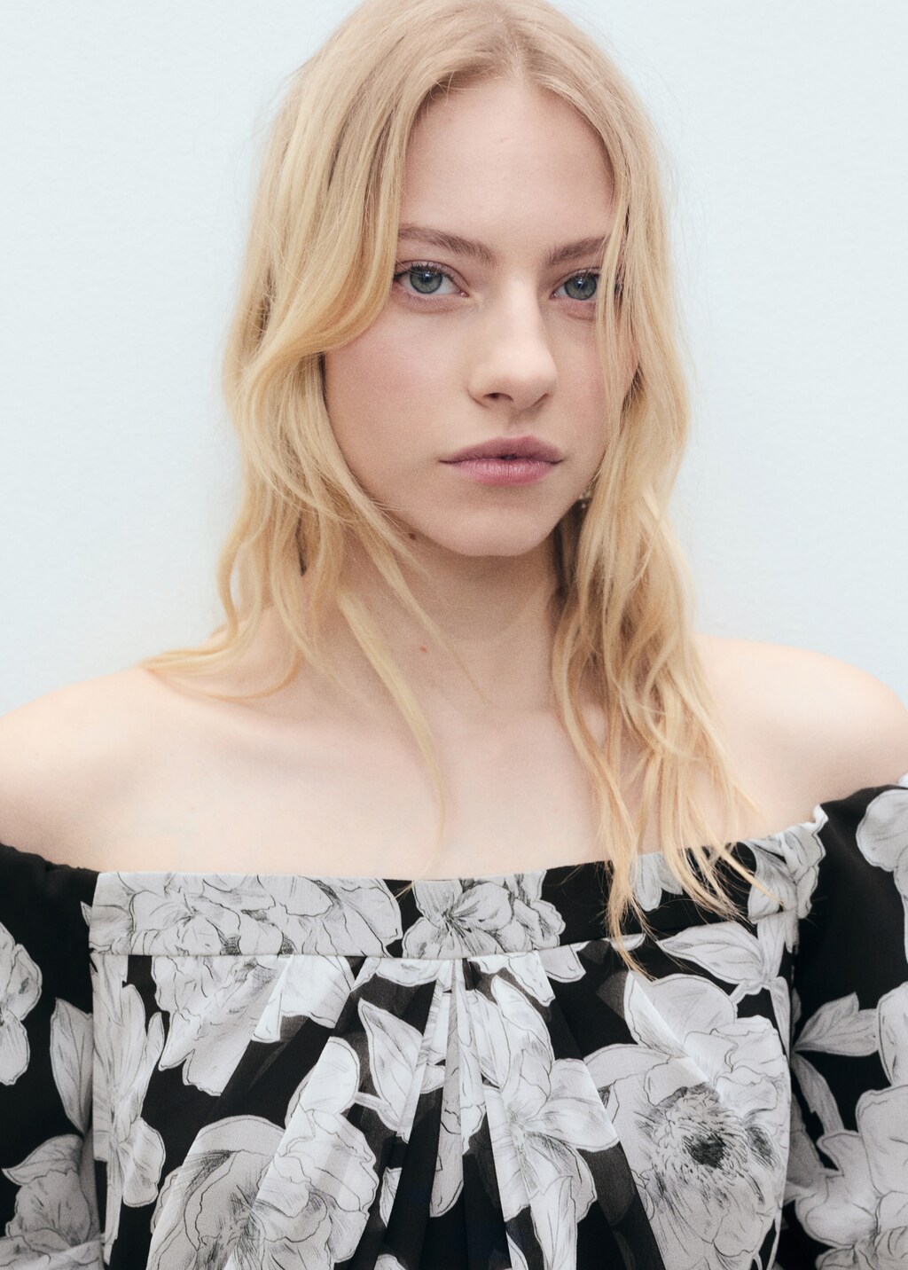 Strapless floral dress - image 4