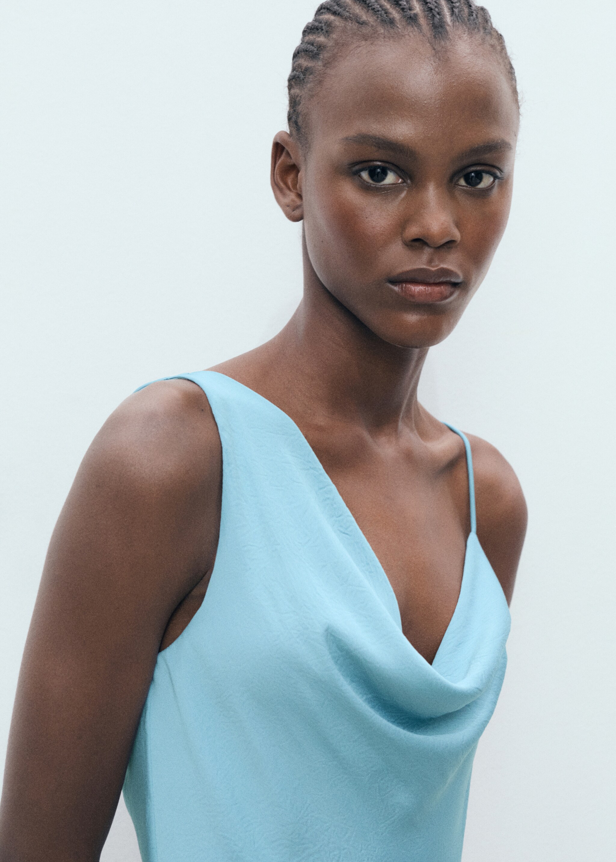 Asymmetrical wrinkled-effect dress - Details of the article 4