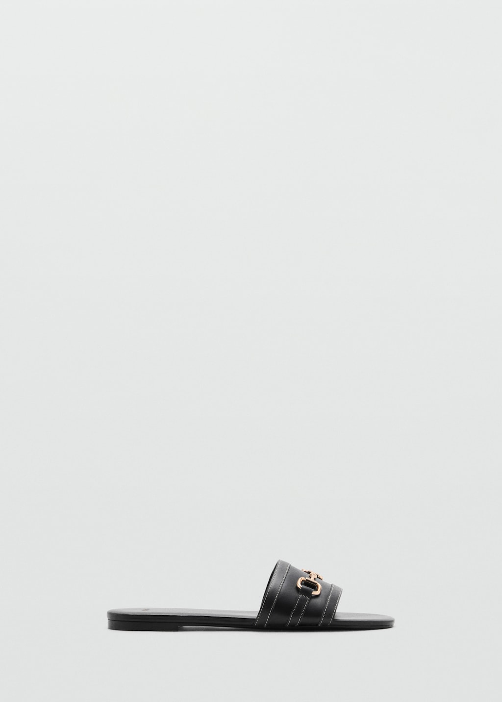 Buckle leather sandals