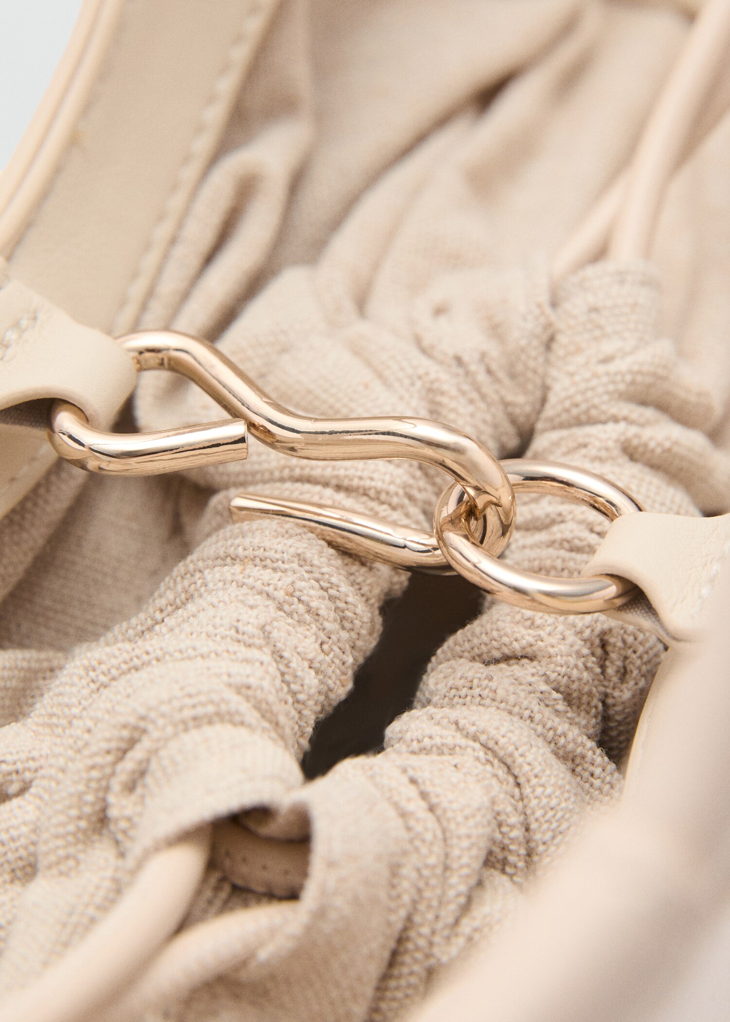Mini shopper-style shoulder bag - Details of the article 2