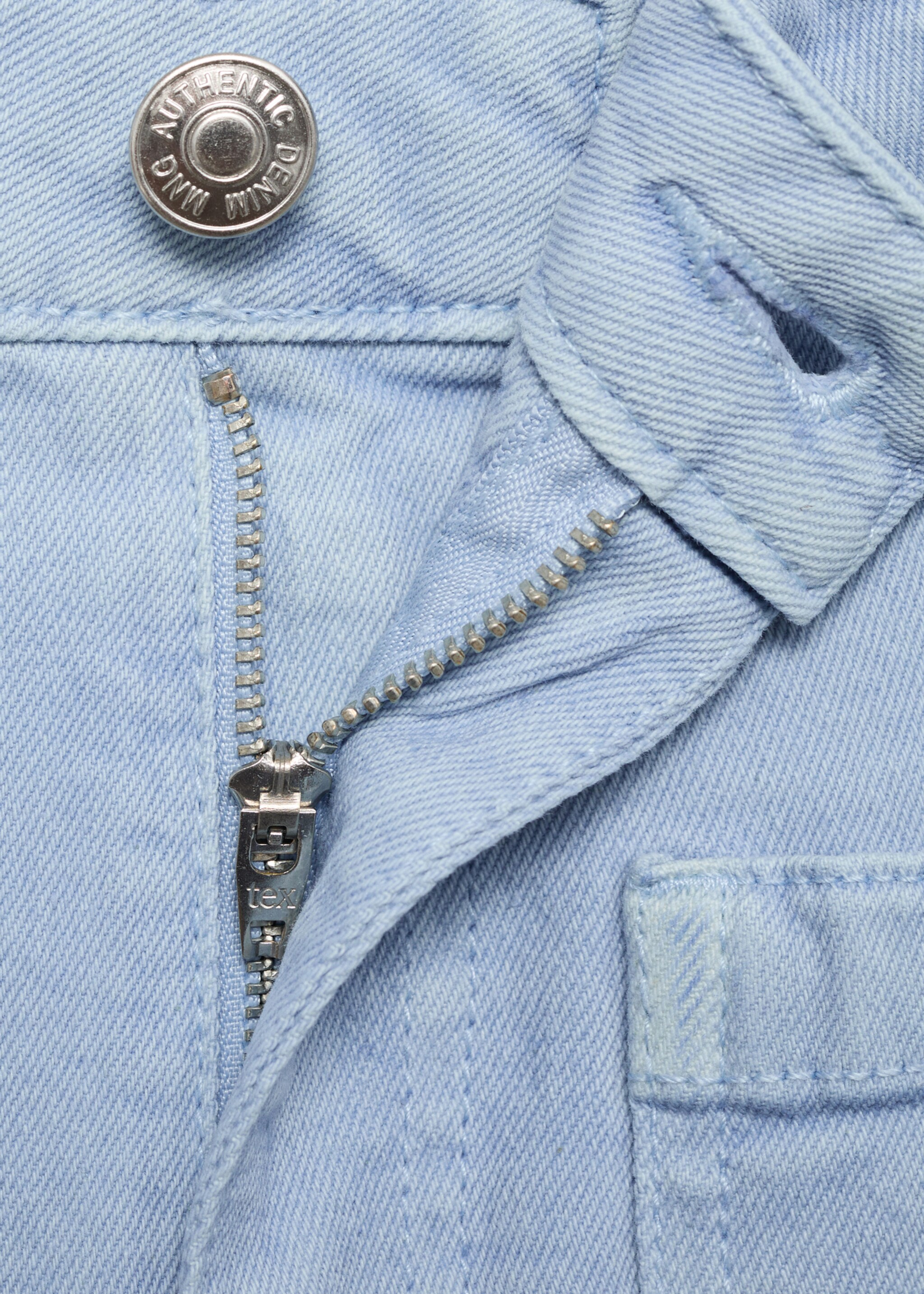 Denim shorts with pockets - Details of the article 8