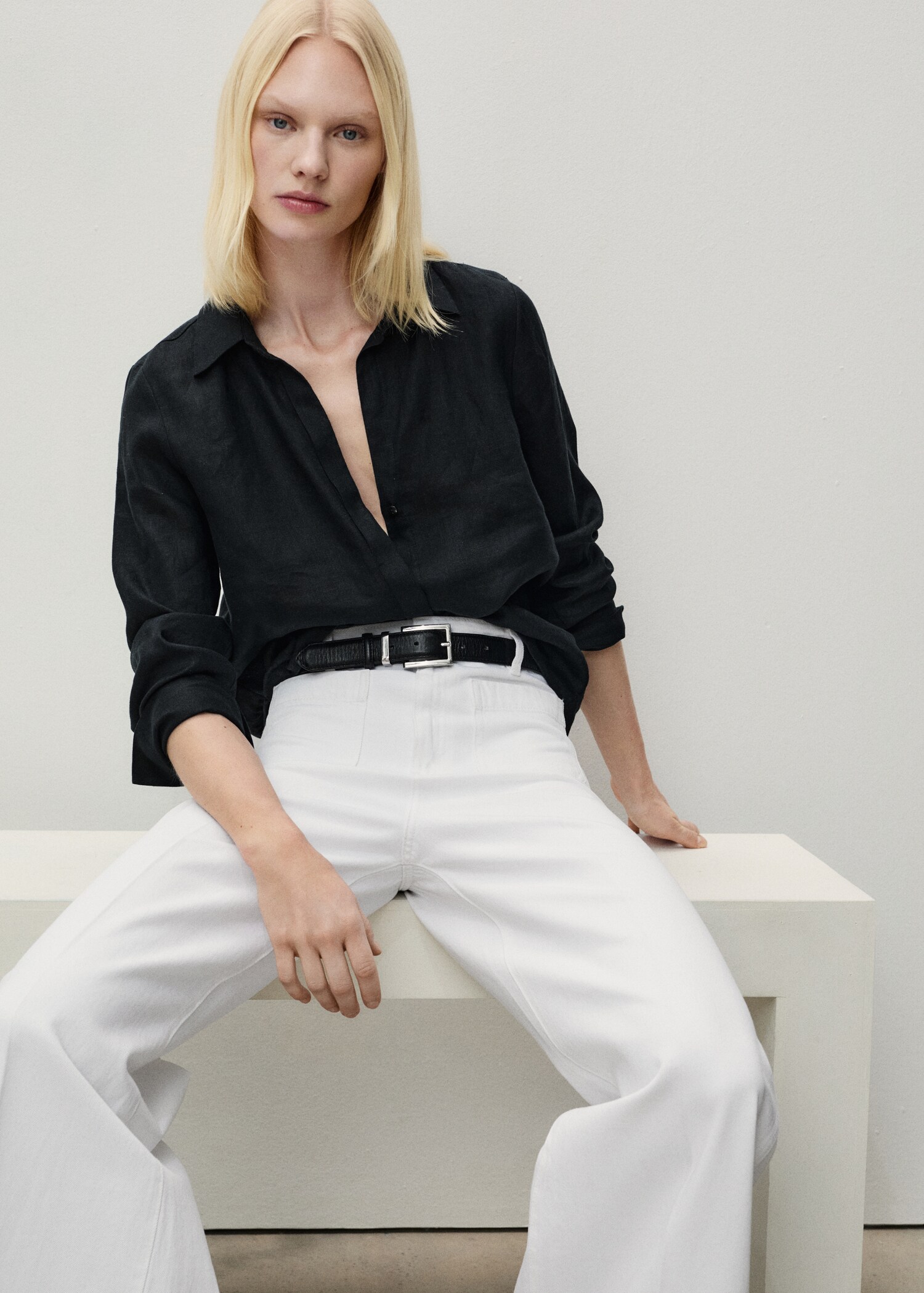 Wide-leg jeans with pockets - Details of the article 2