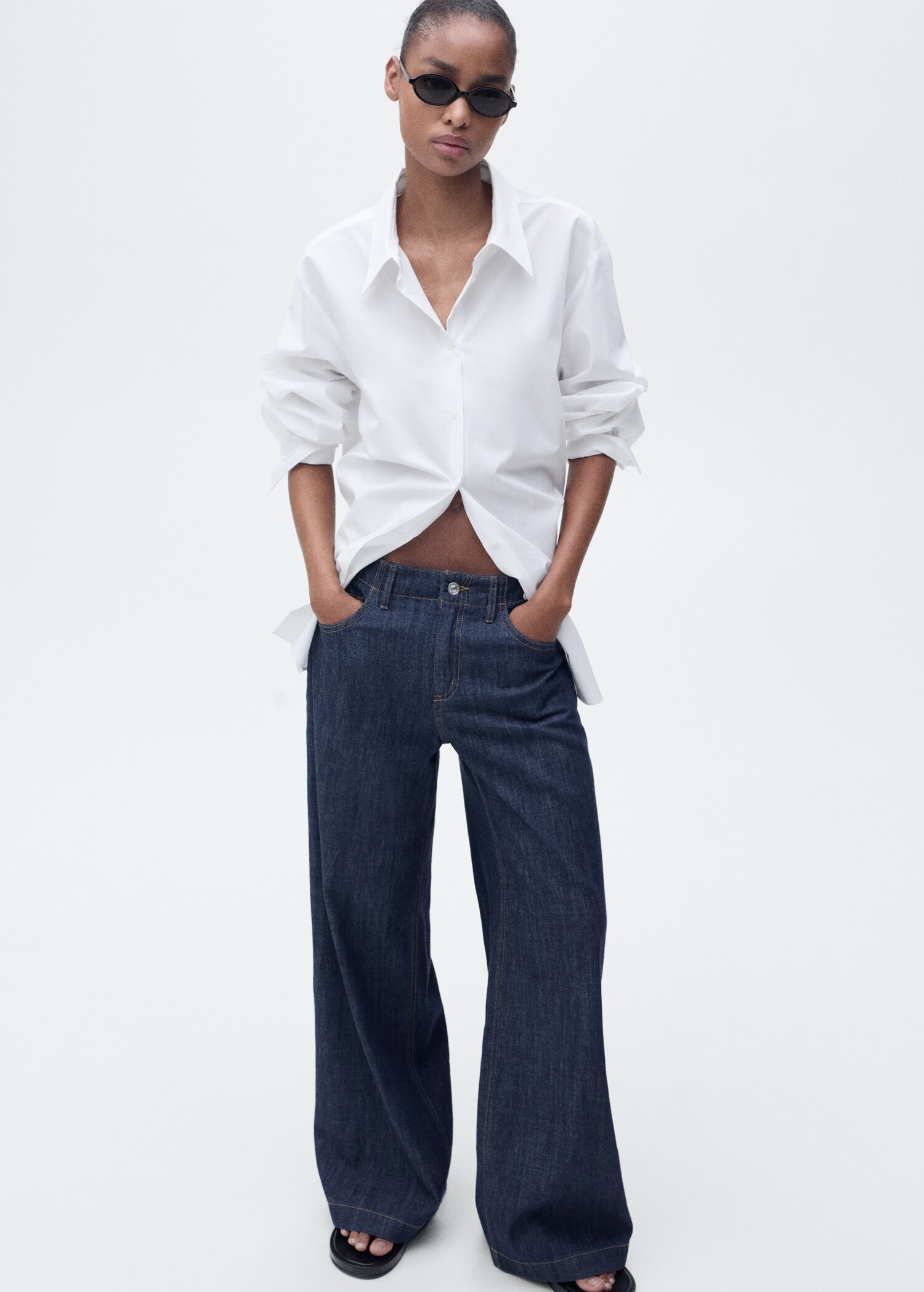 Wide-leg mid-rise jeans - Details of the article 2