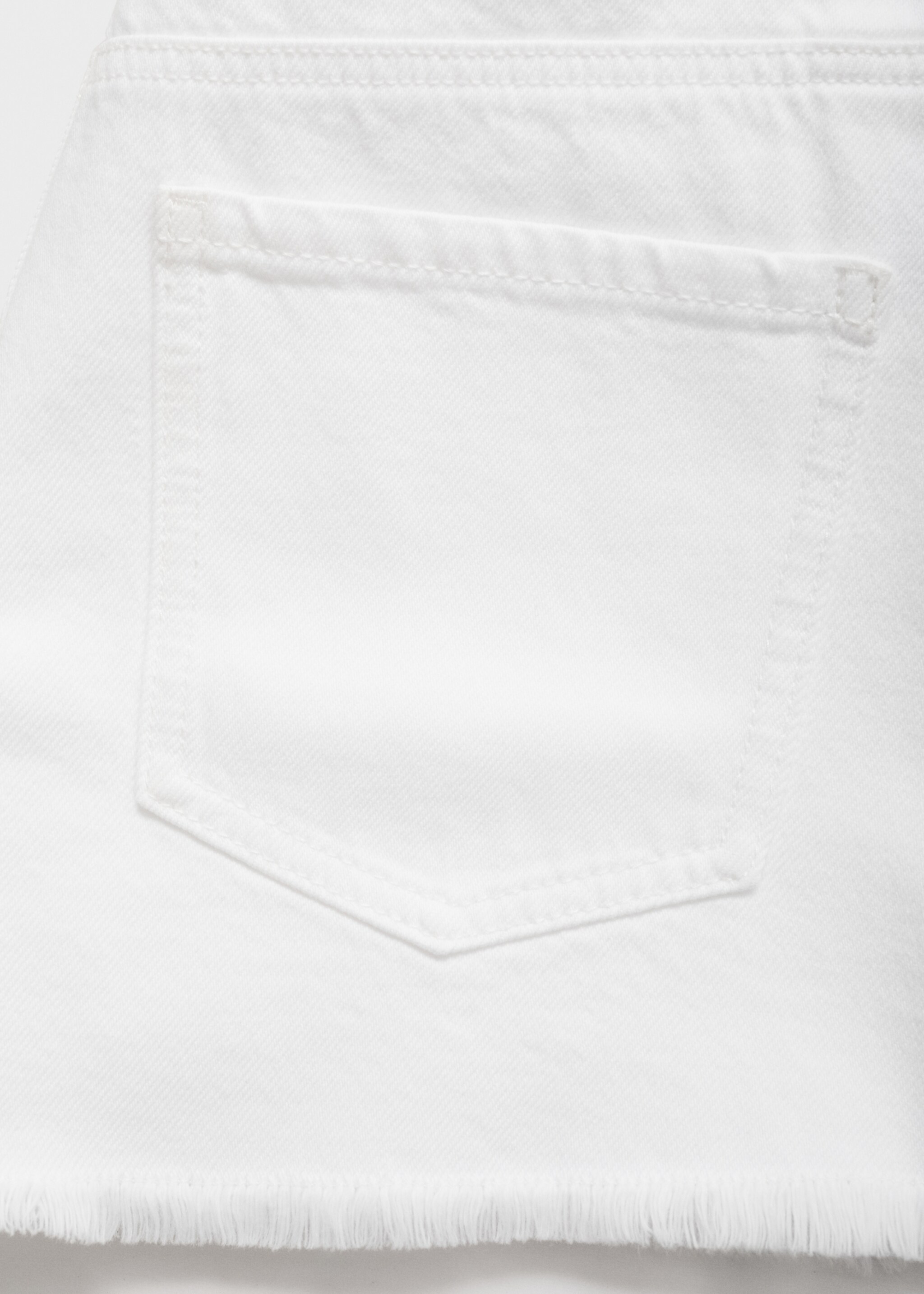Denim shorts with frayed hem - Details of the article 0
