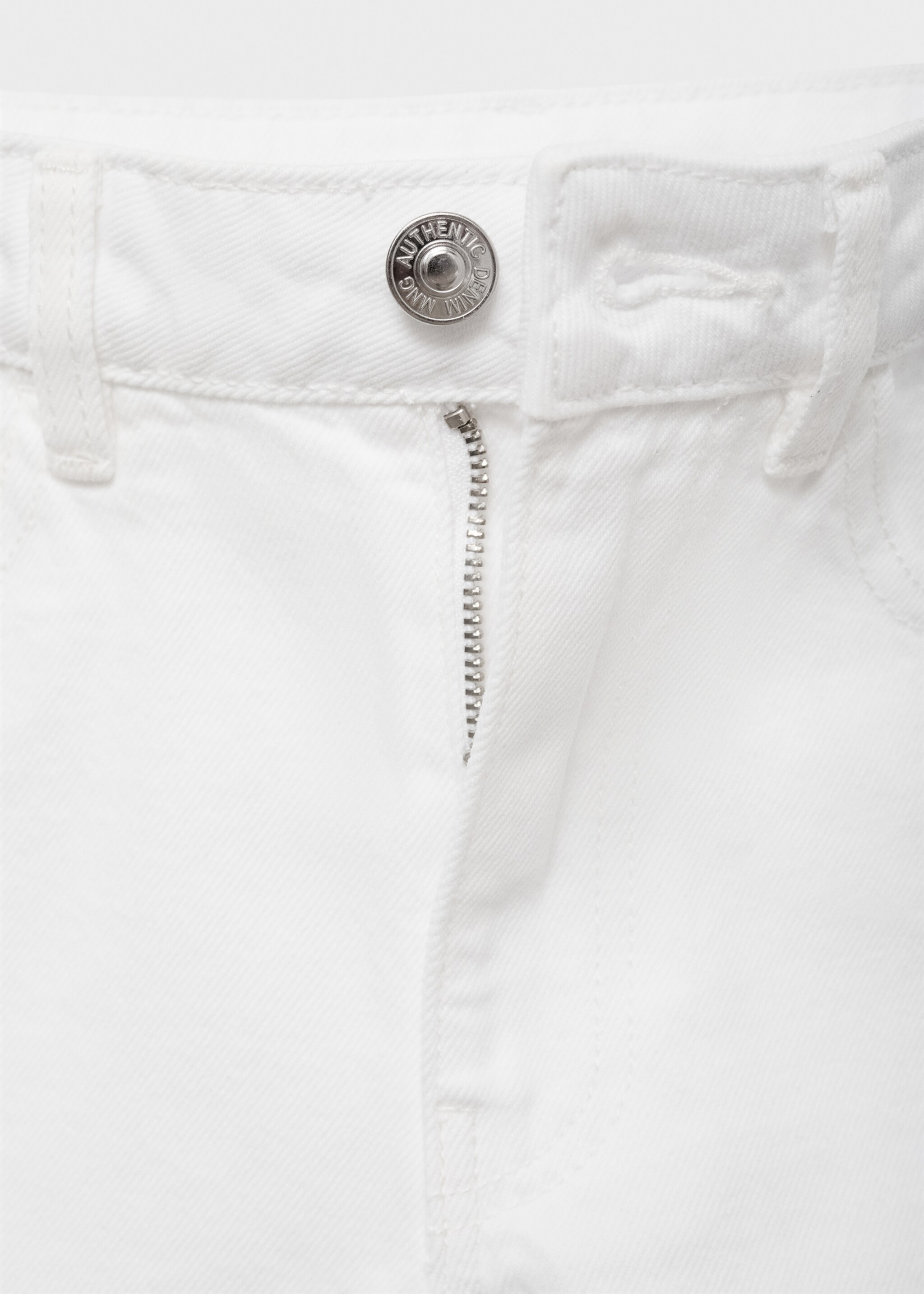 Denim shorts with frayed hem - Details of the article 8