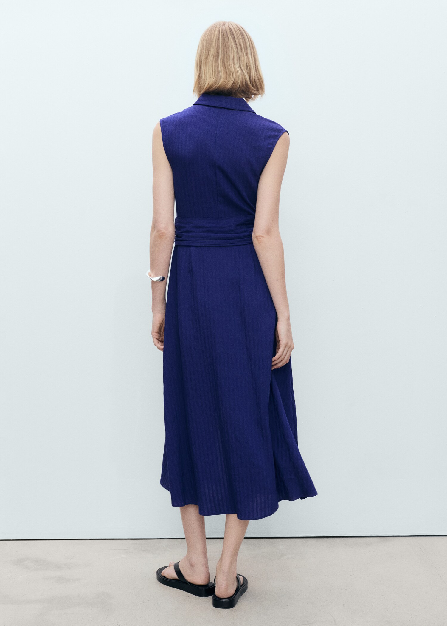 Bow shirt dress - Reverse of the article