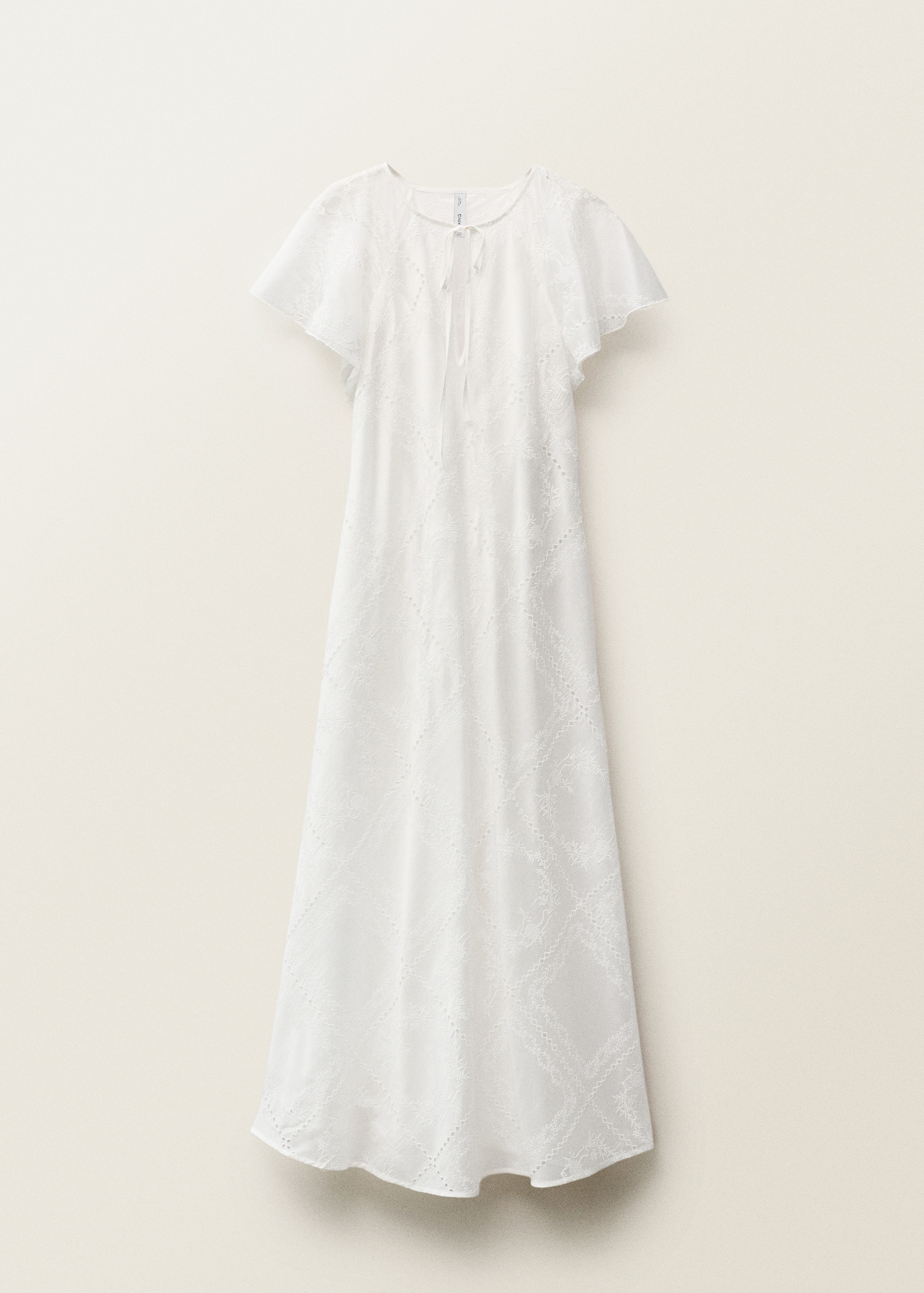 Vestido bordado detalles calados - Artículo sin modelo