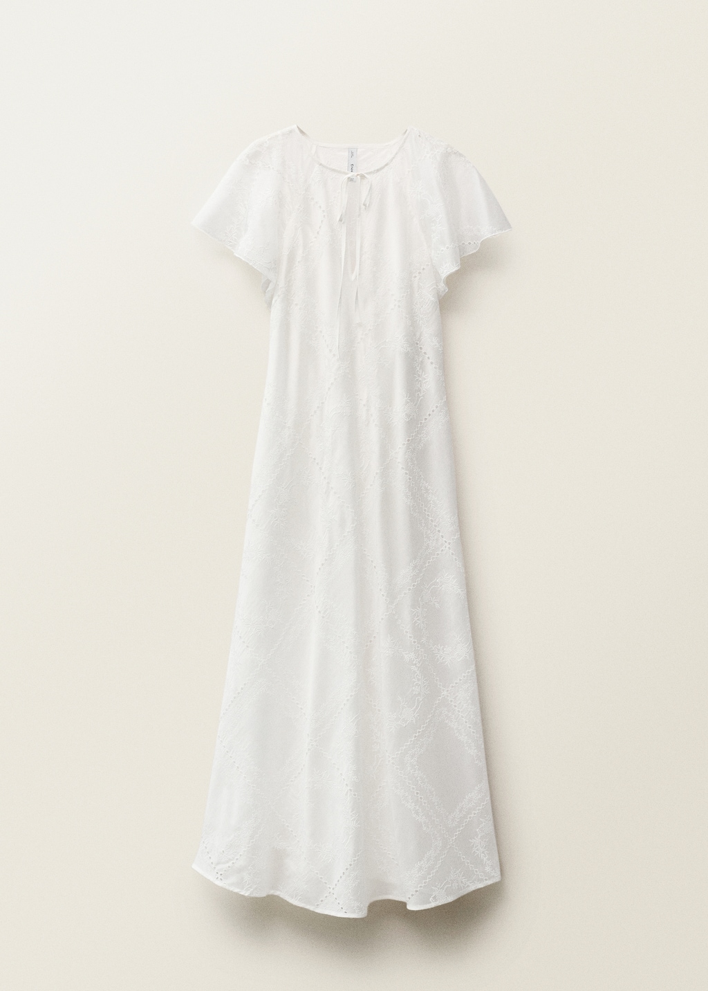 Embroidered dress with lace details