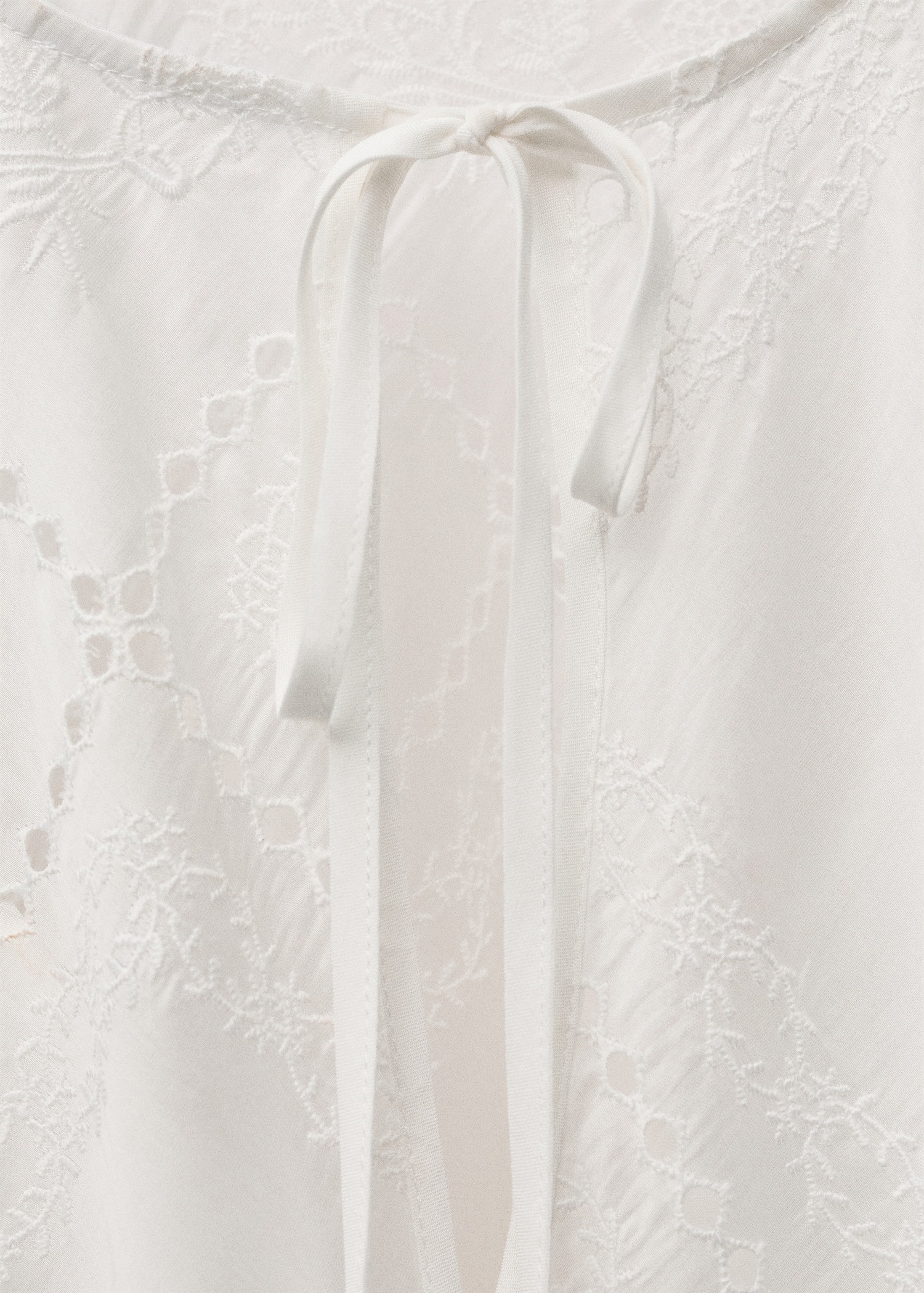 Vestido bordado detalles calados - Detalle del artículo 0