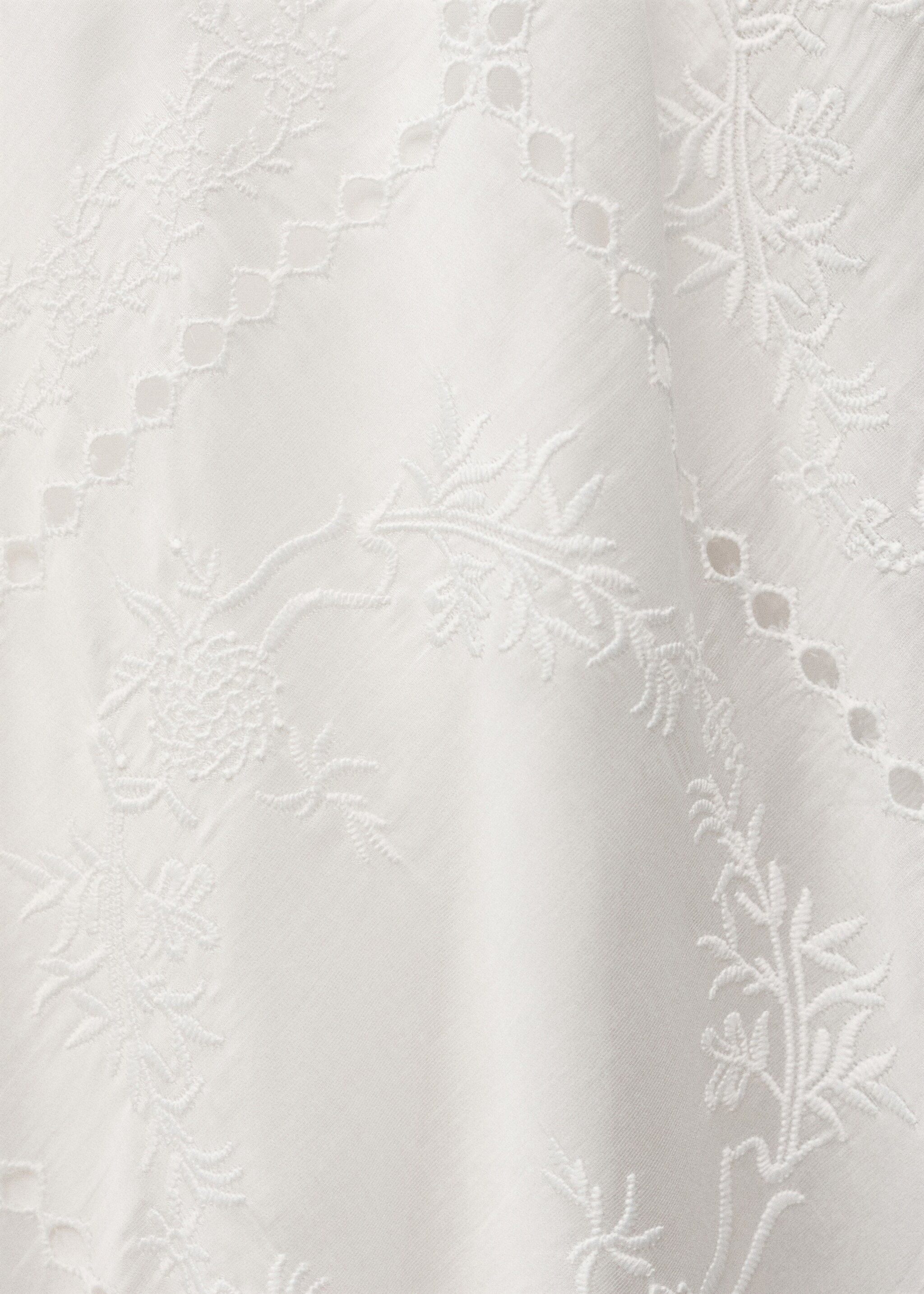 Vestido bordado detalles calados - Detalle del artículo 8
