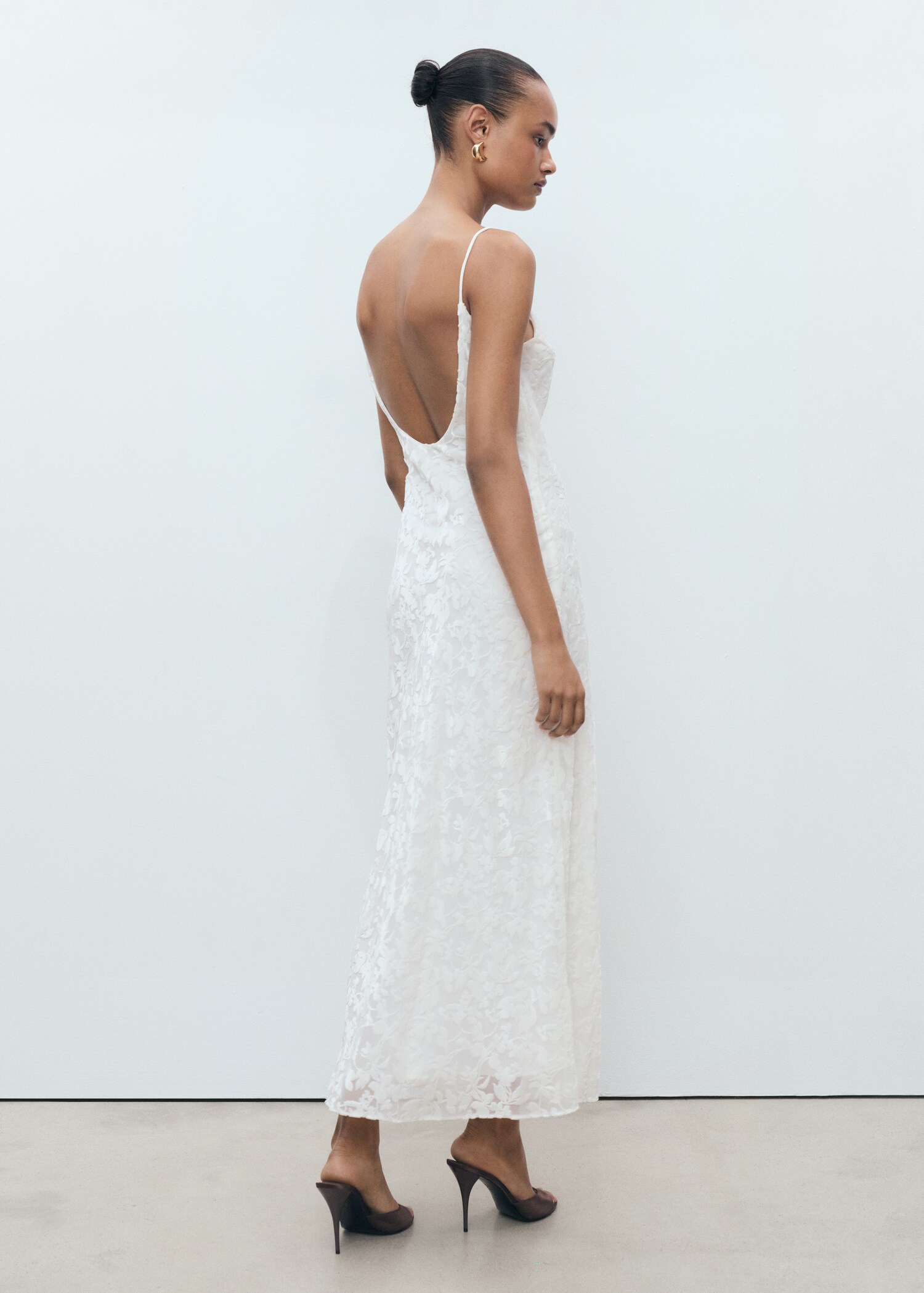 Devoré floral dress - Reverse of the article