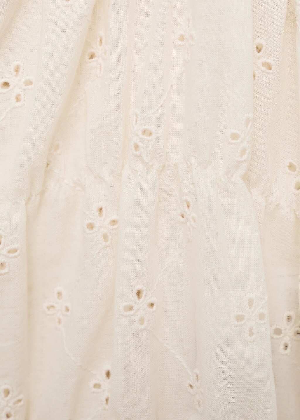 Combined top with lace details