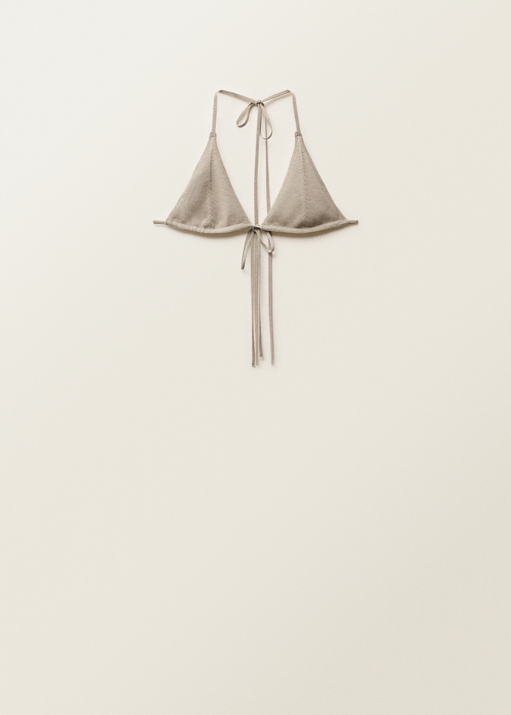 Contrasting knit top