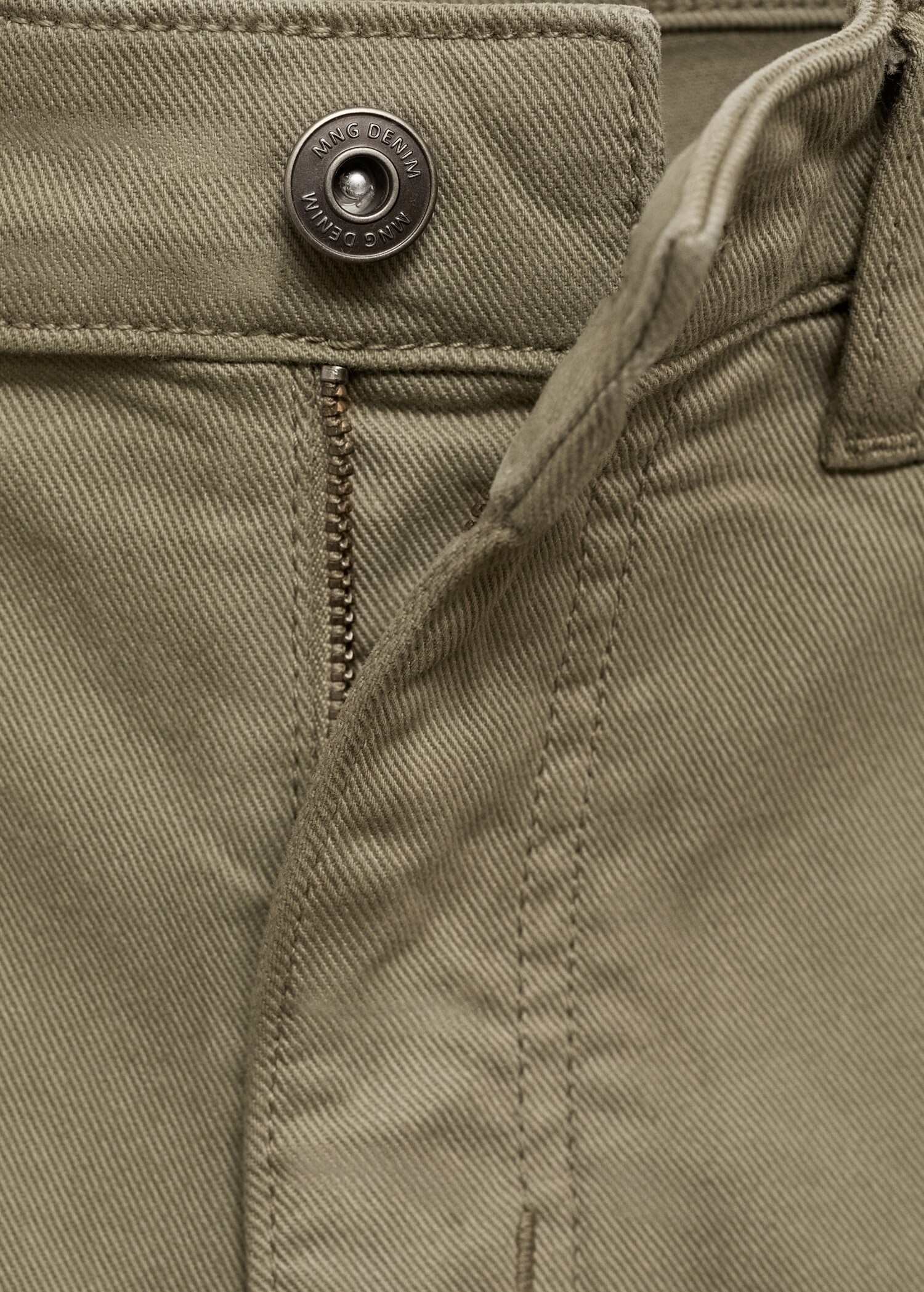 Slim Fit-Bermudashorts aus Baumwolle - Detail des Artikels 0