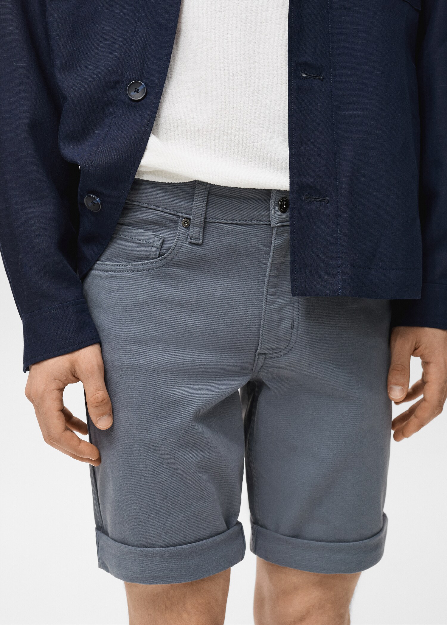 Slim Fit-Bermudashorts aus Baumwolle - Detail des Artikels 1