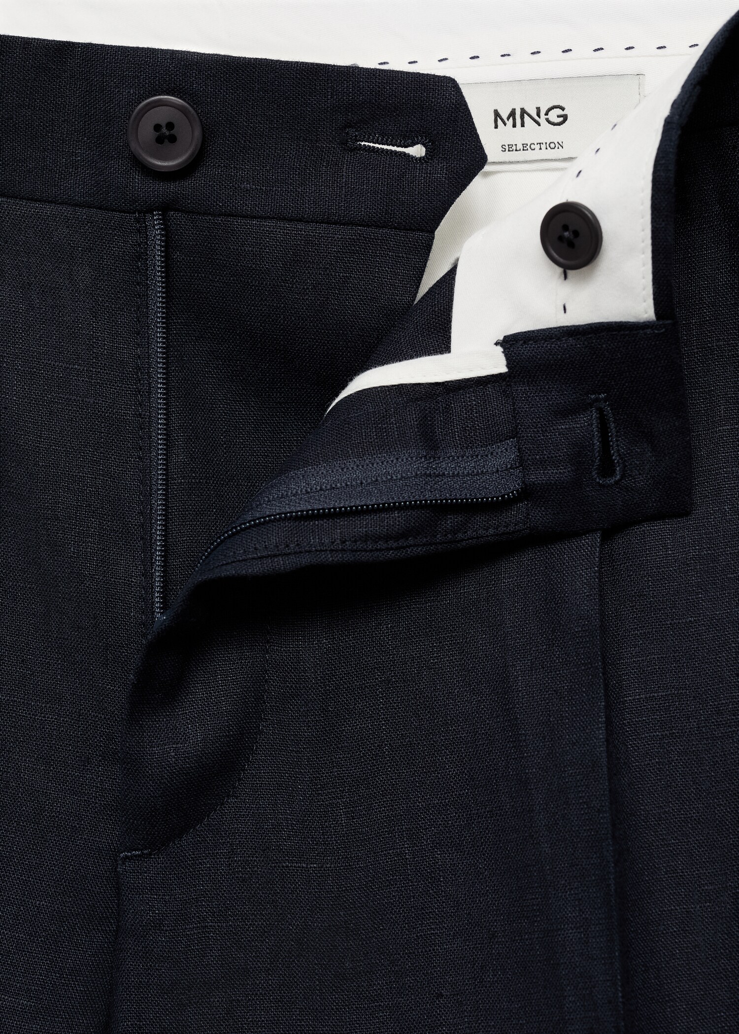 Slim-fit 100% linen bermuda shorts - Details of the article 0