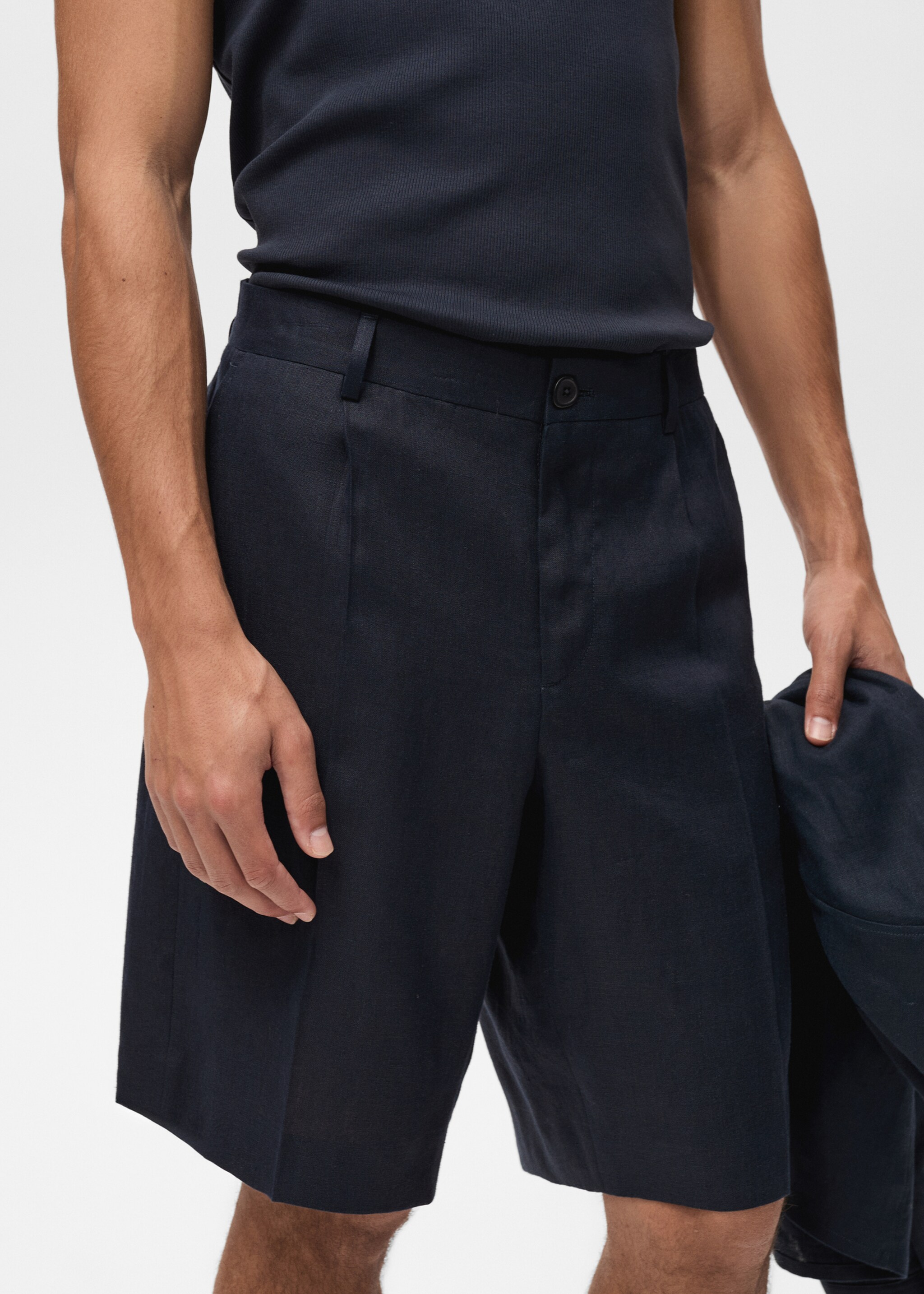 Slim-Fit-Bermudashorts aus 100 % Leinen - Detail des Artikels 1