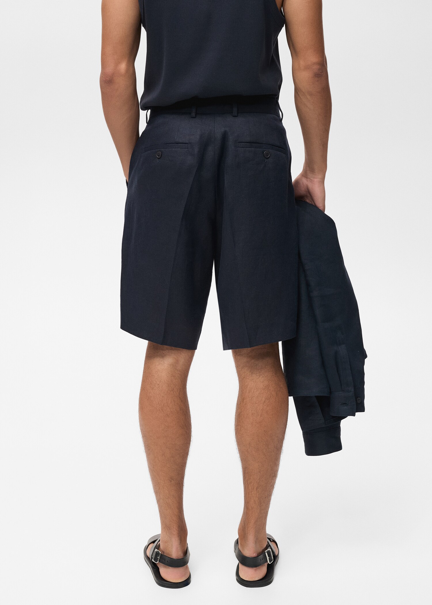 Slim-fit 100% linen bermuda shorts - Reverse of the article