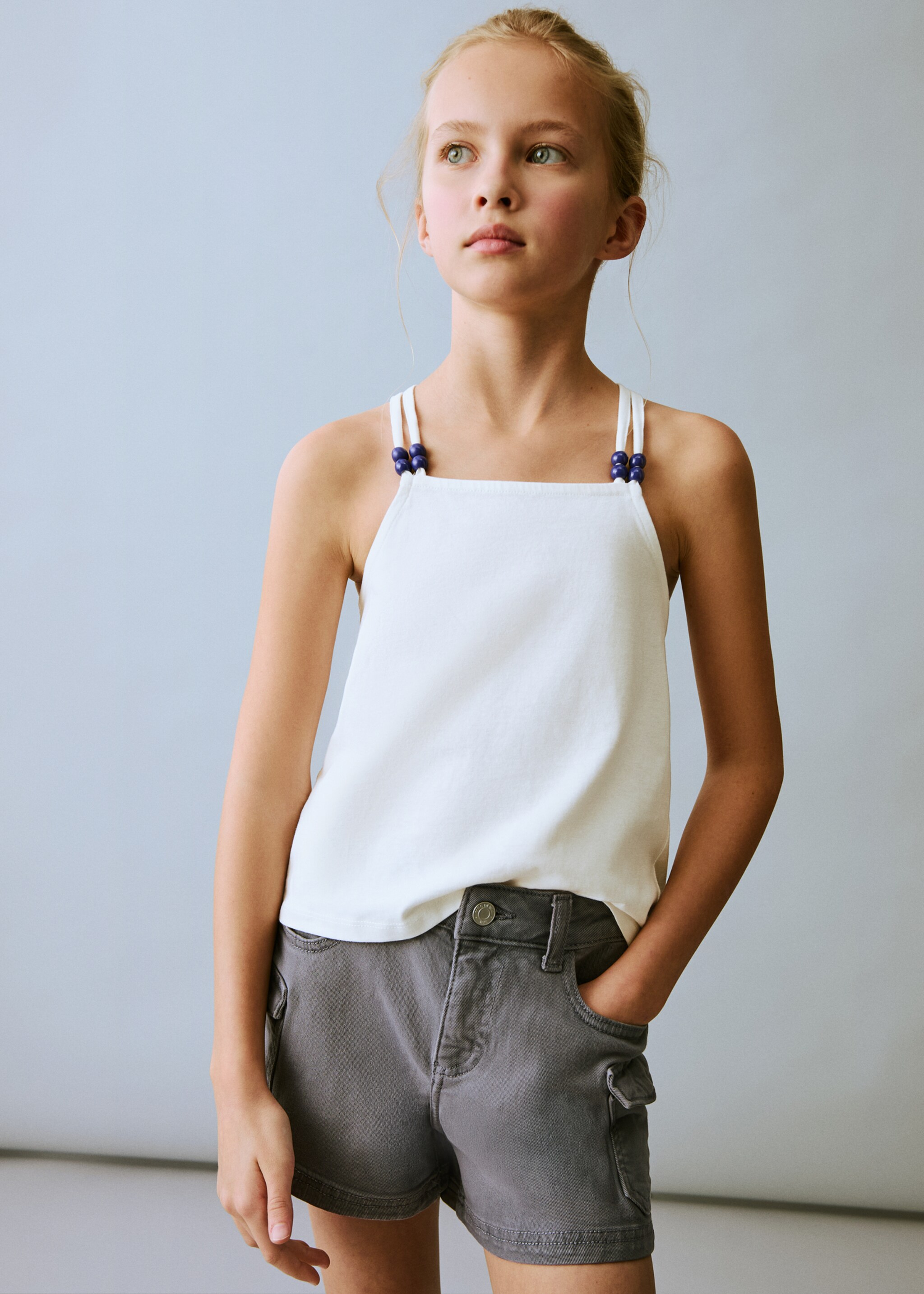 T-shirt détail perles - Plan moyen