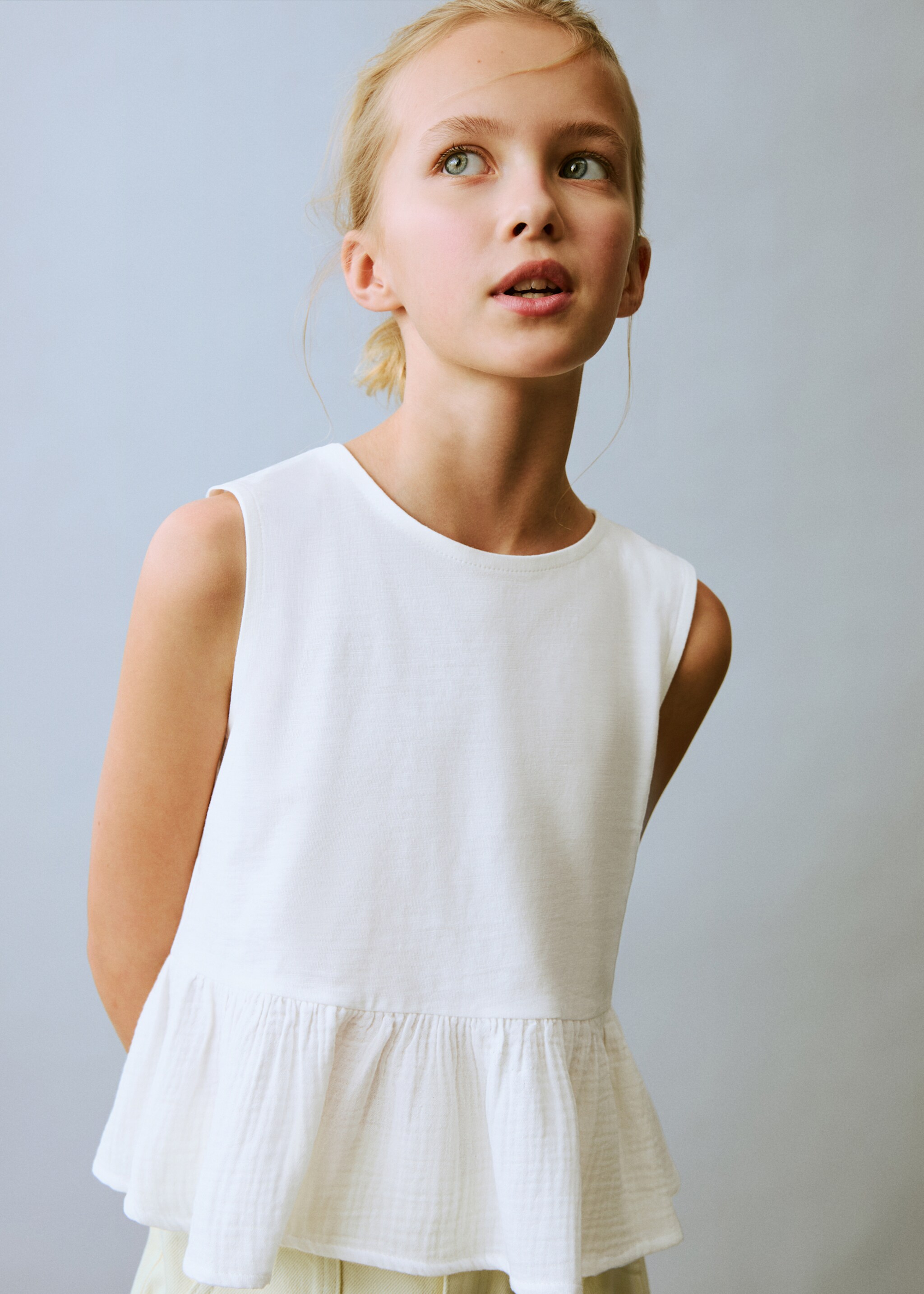 T-Shirt mit Volant-Details und Schleife - Detail des Artikels 1