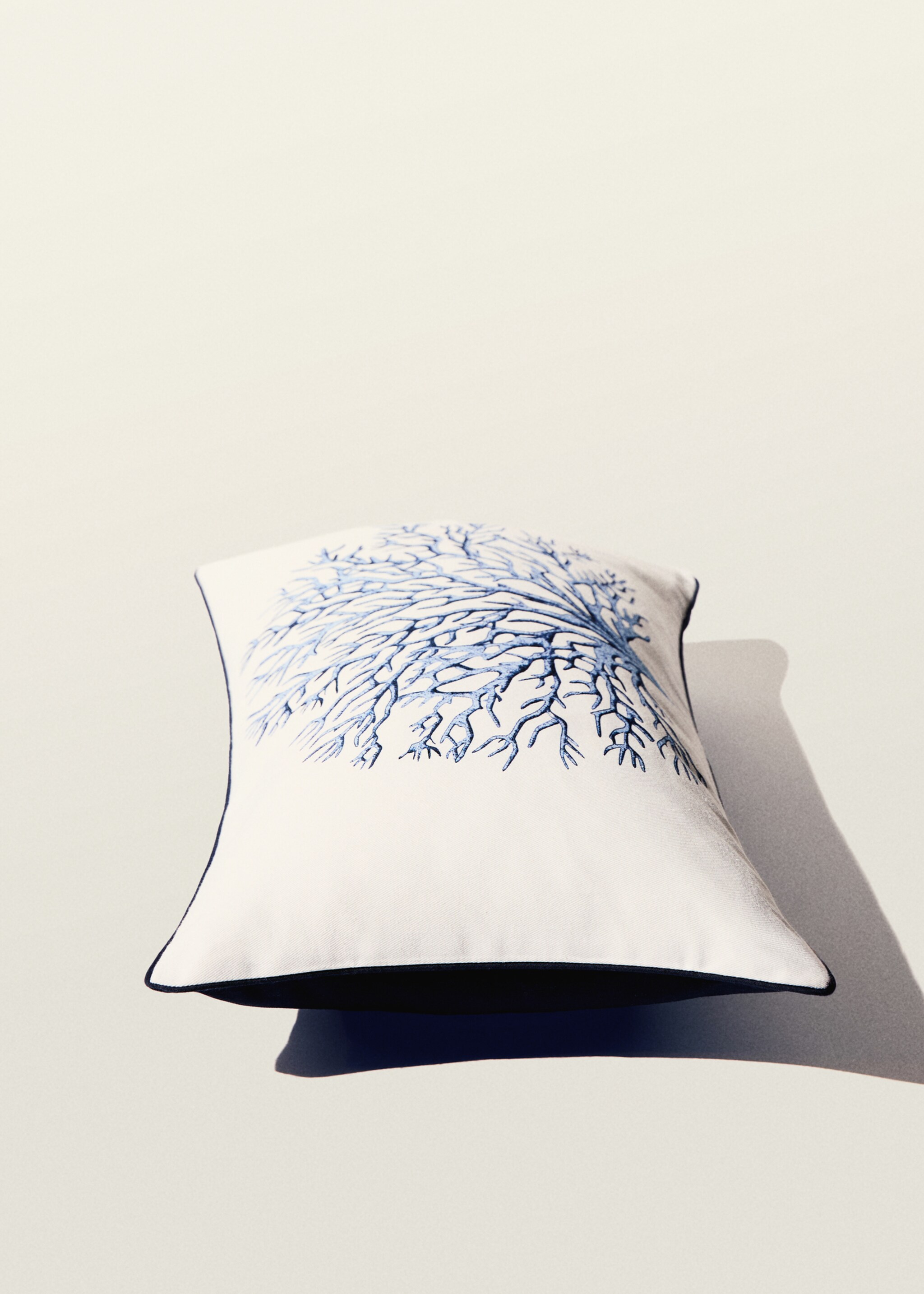 Coral-print cushion cover 30x50 cm - Details of the article 8