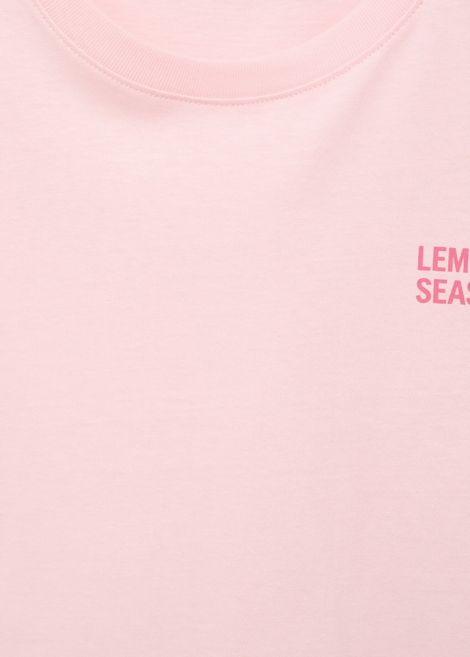 Short-sleeved printed t-shirt - Details of the article 8