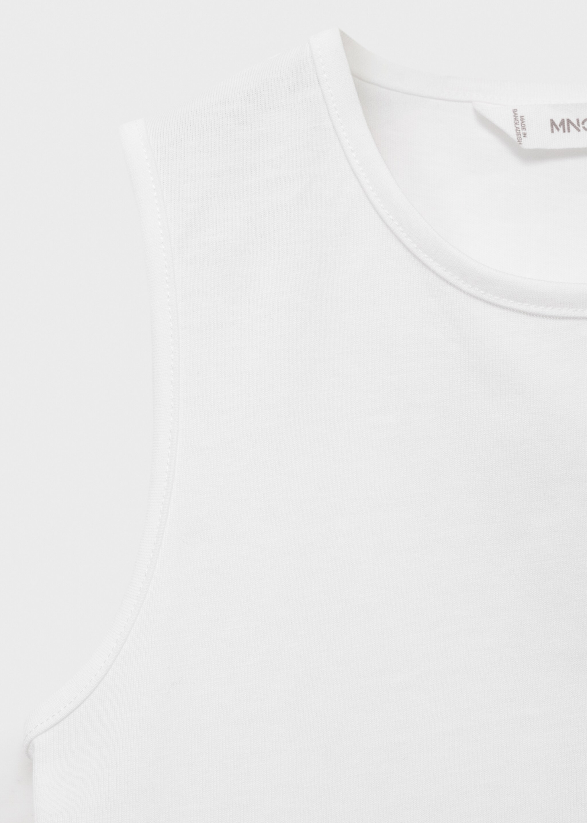 Kurzshirt mit Schlitz - Detail des Artikels 8
