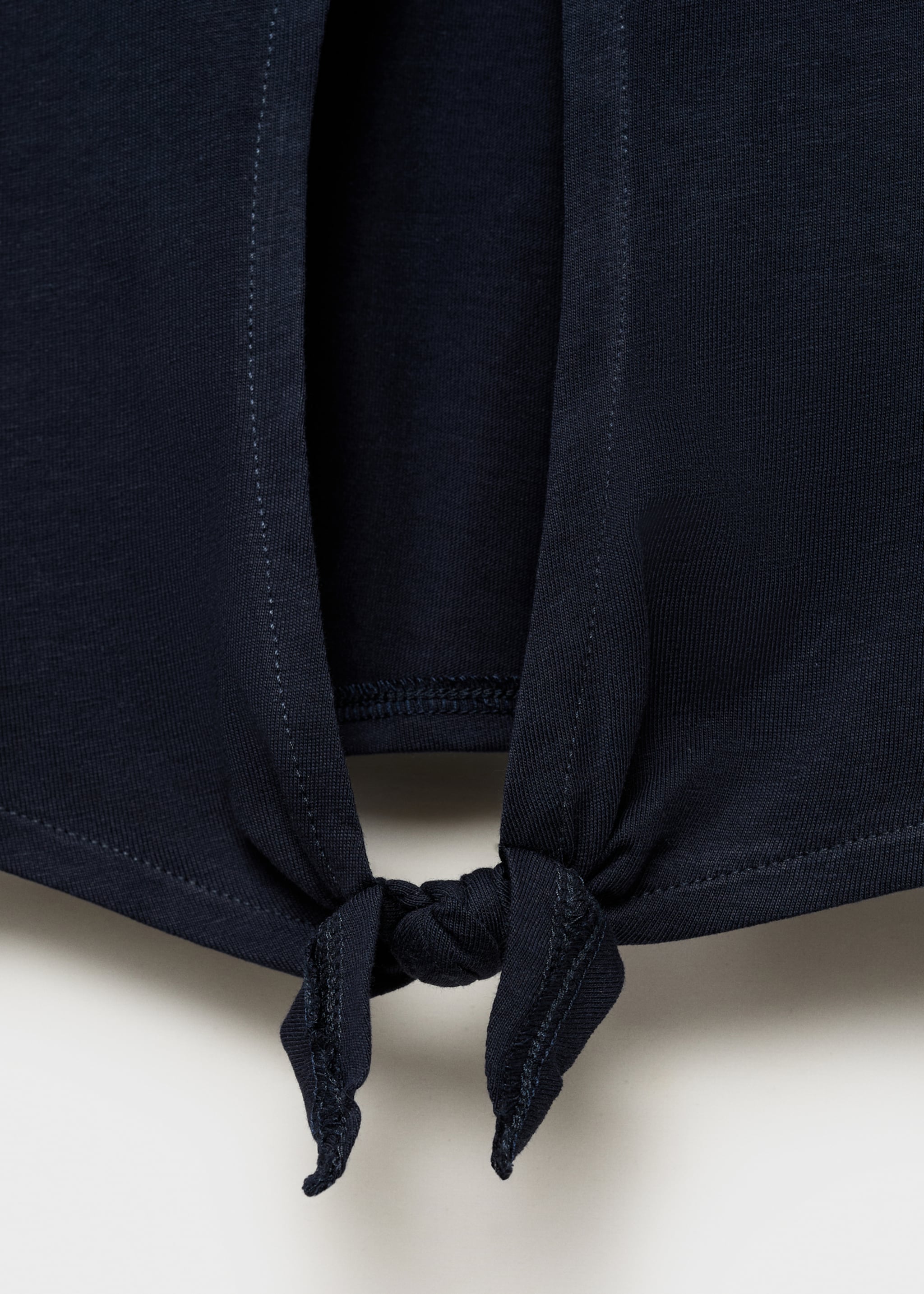 Kurzshirt mit Schlitz - Detail des Artikels 0