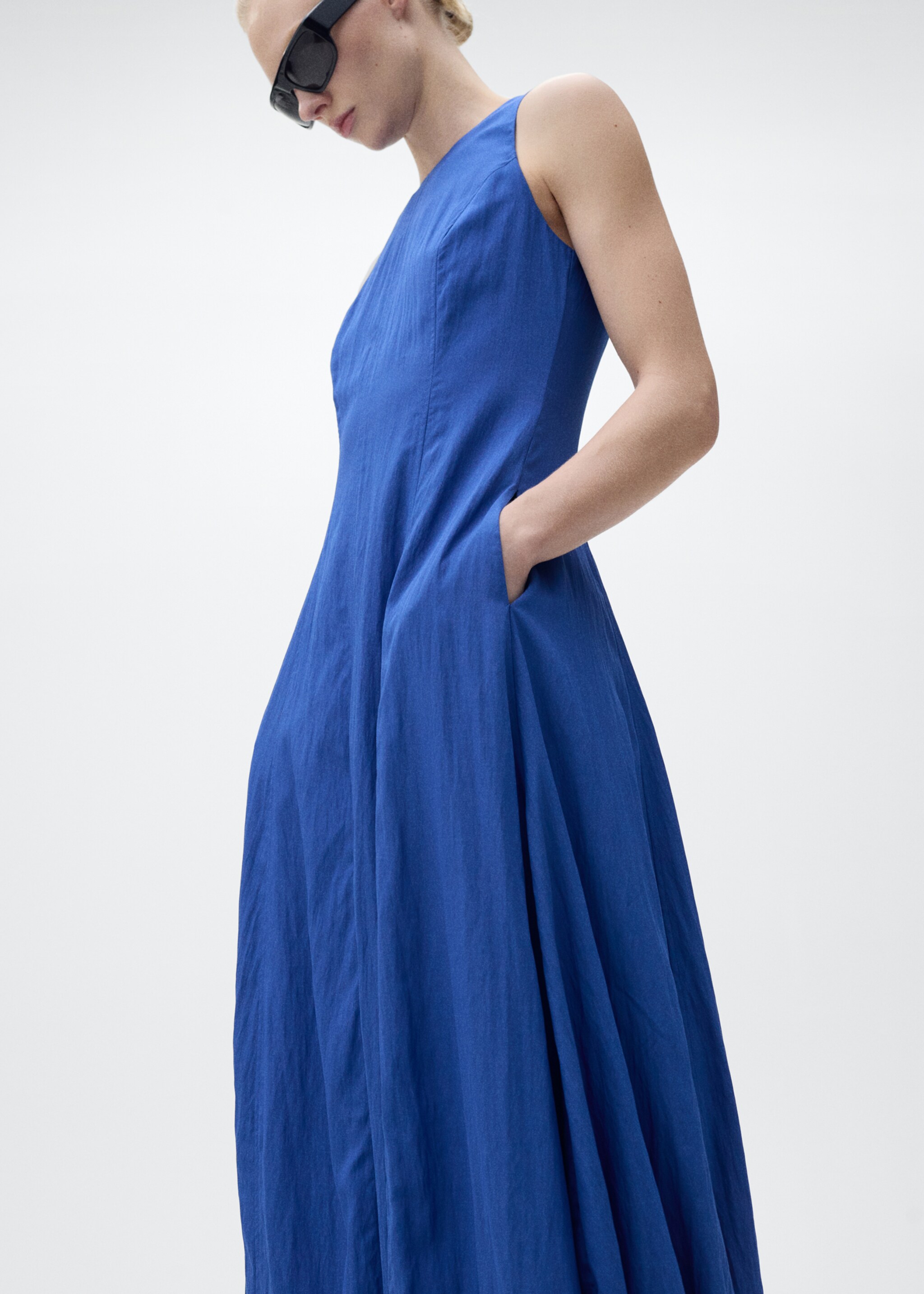 Robe midi manches bouffantes - Plan moyen